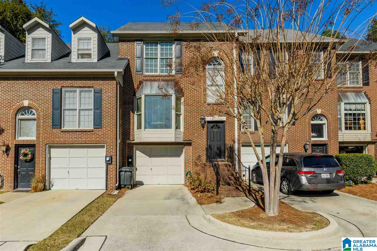 105 Meadow Croft Cir