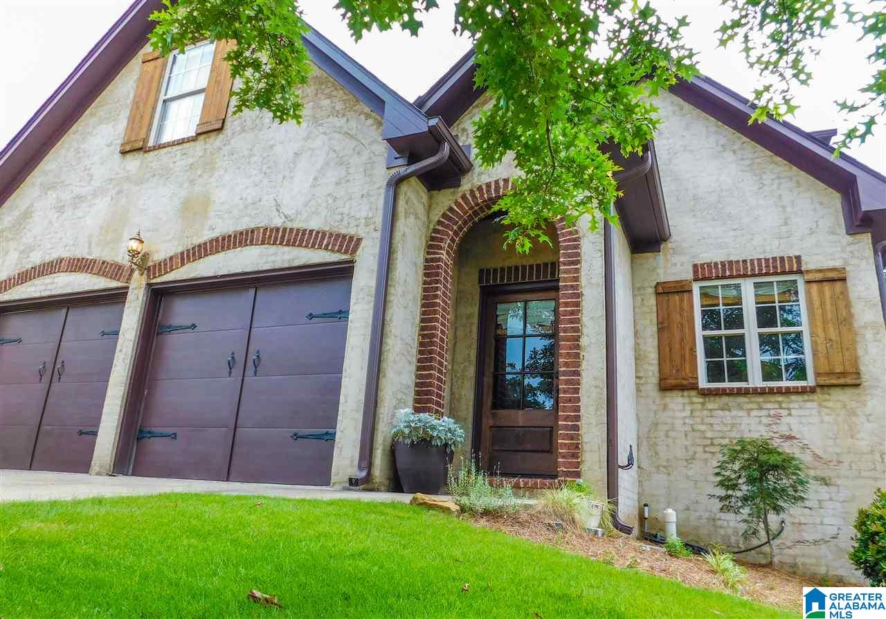 327 BARRINGTON CT