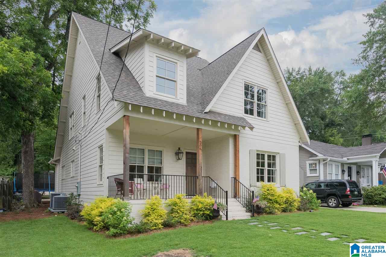 206 Saint Charles St