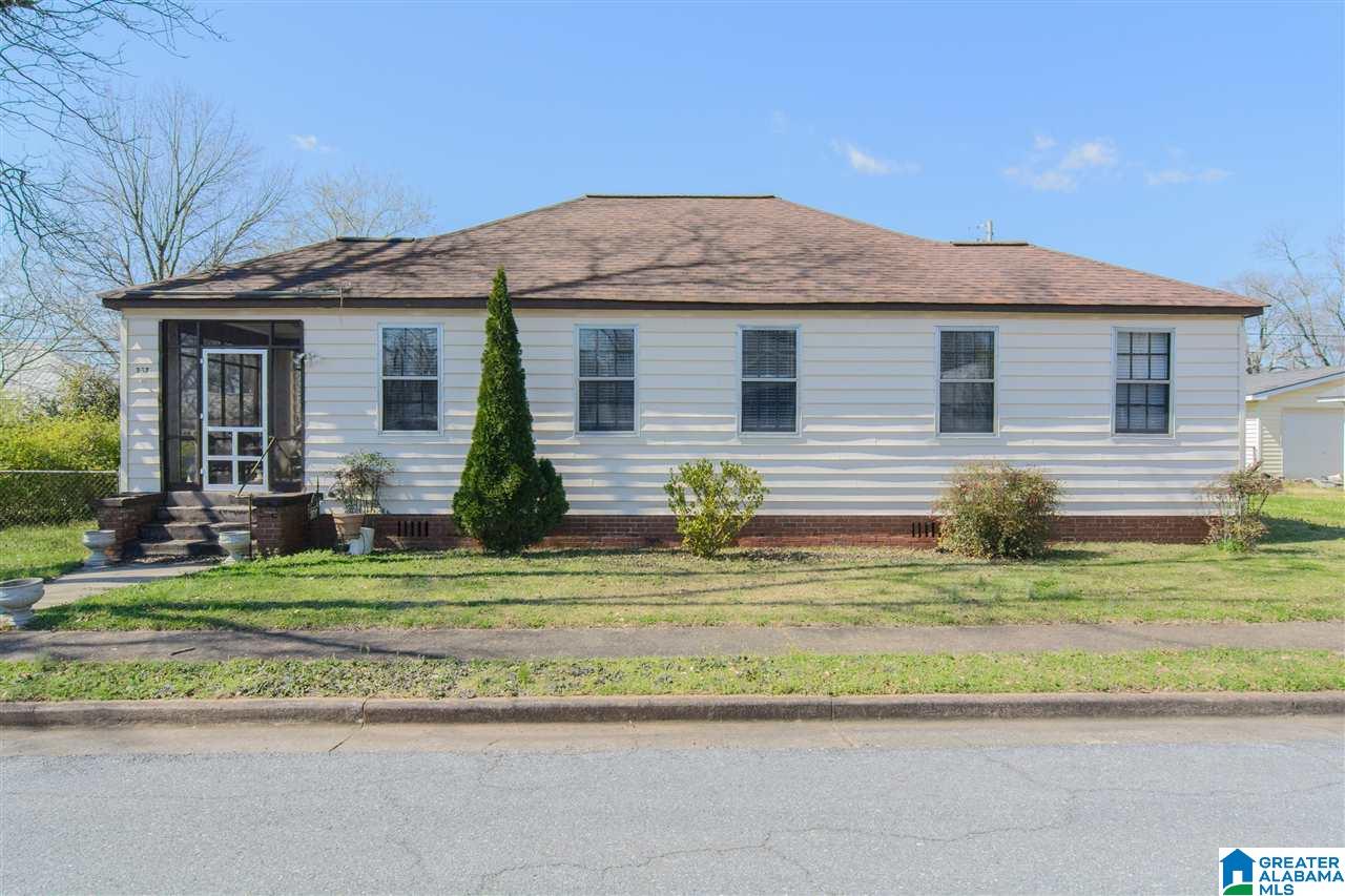 307 E Roberts Ave