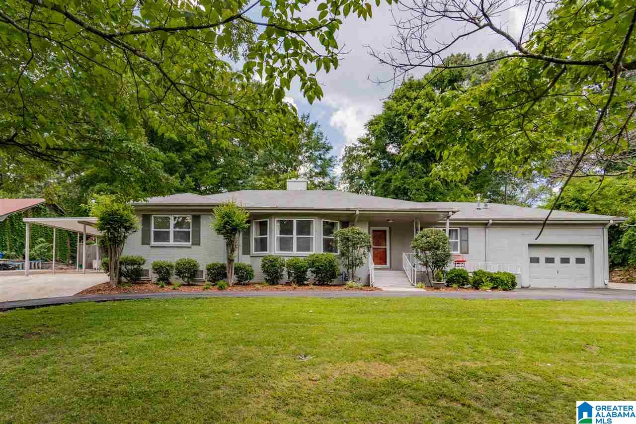 224 Lakeshore Dr