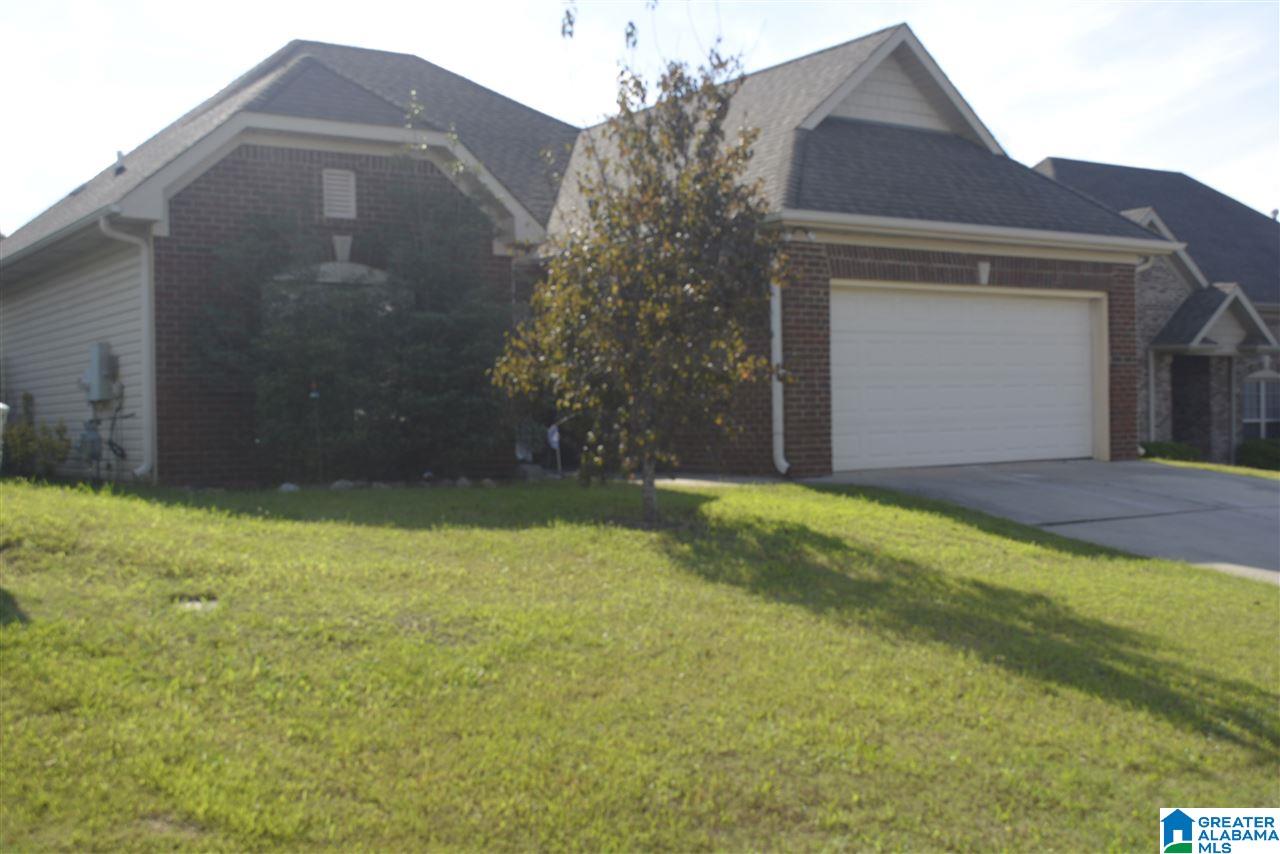 588 Waterford Ln