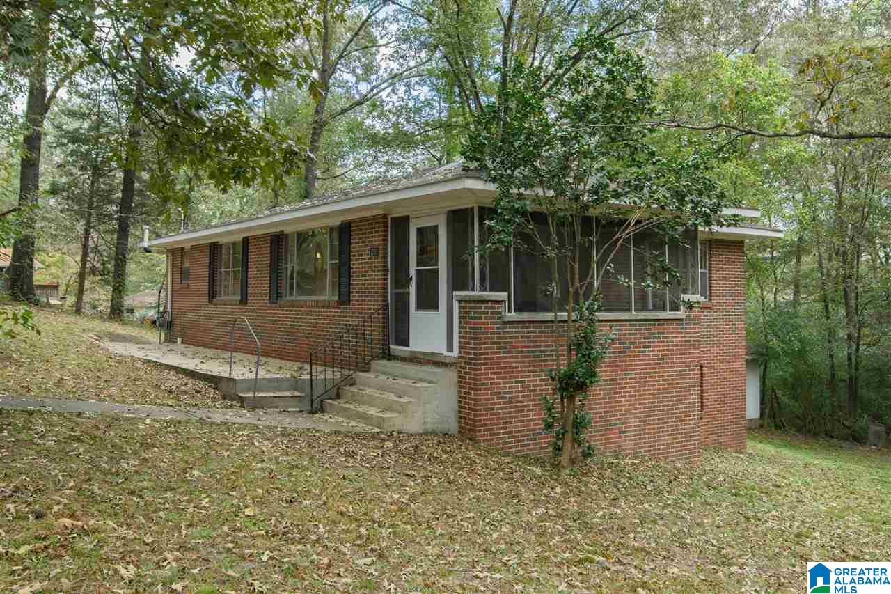 1701 Self St