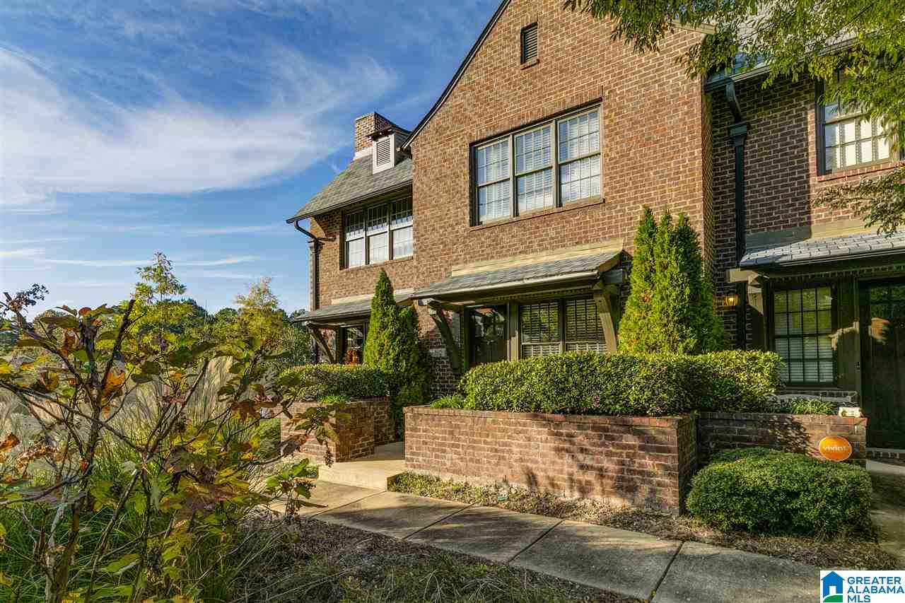 1102 Barristers Ct