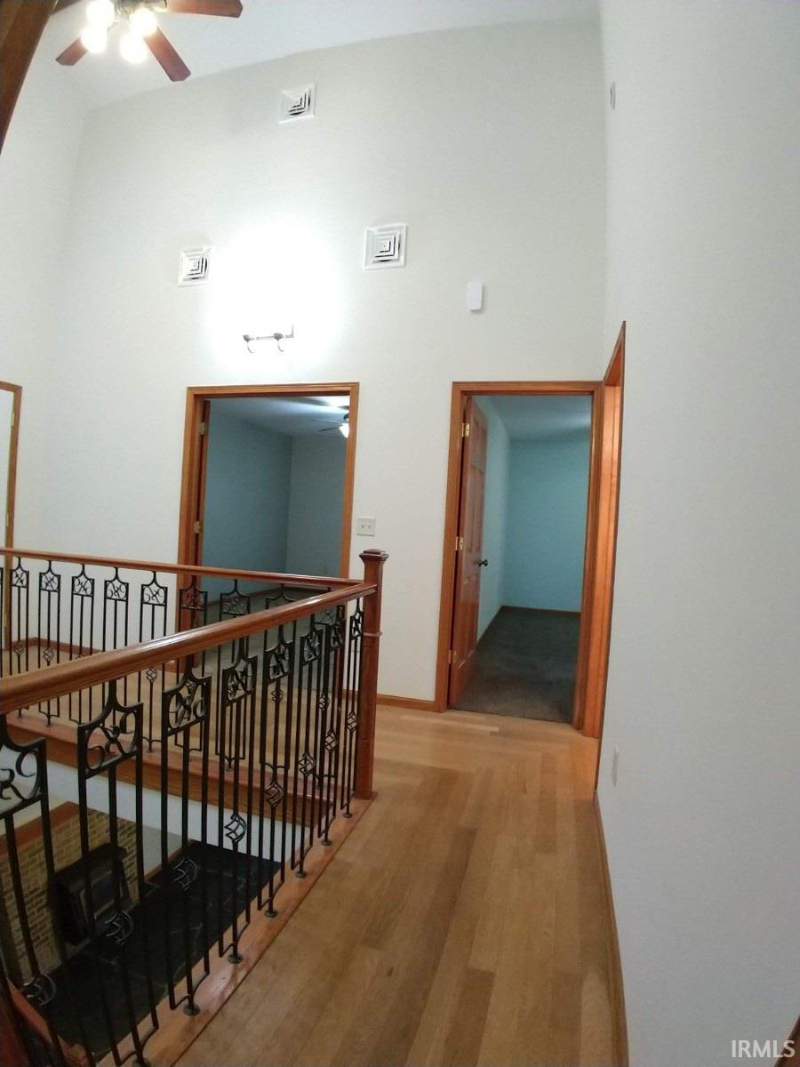 Naomi Eason Re Max Realty One 17648 State Road 4 Goshen In
