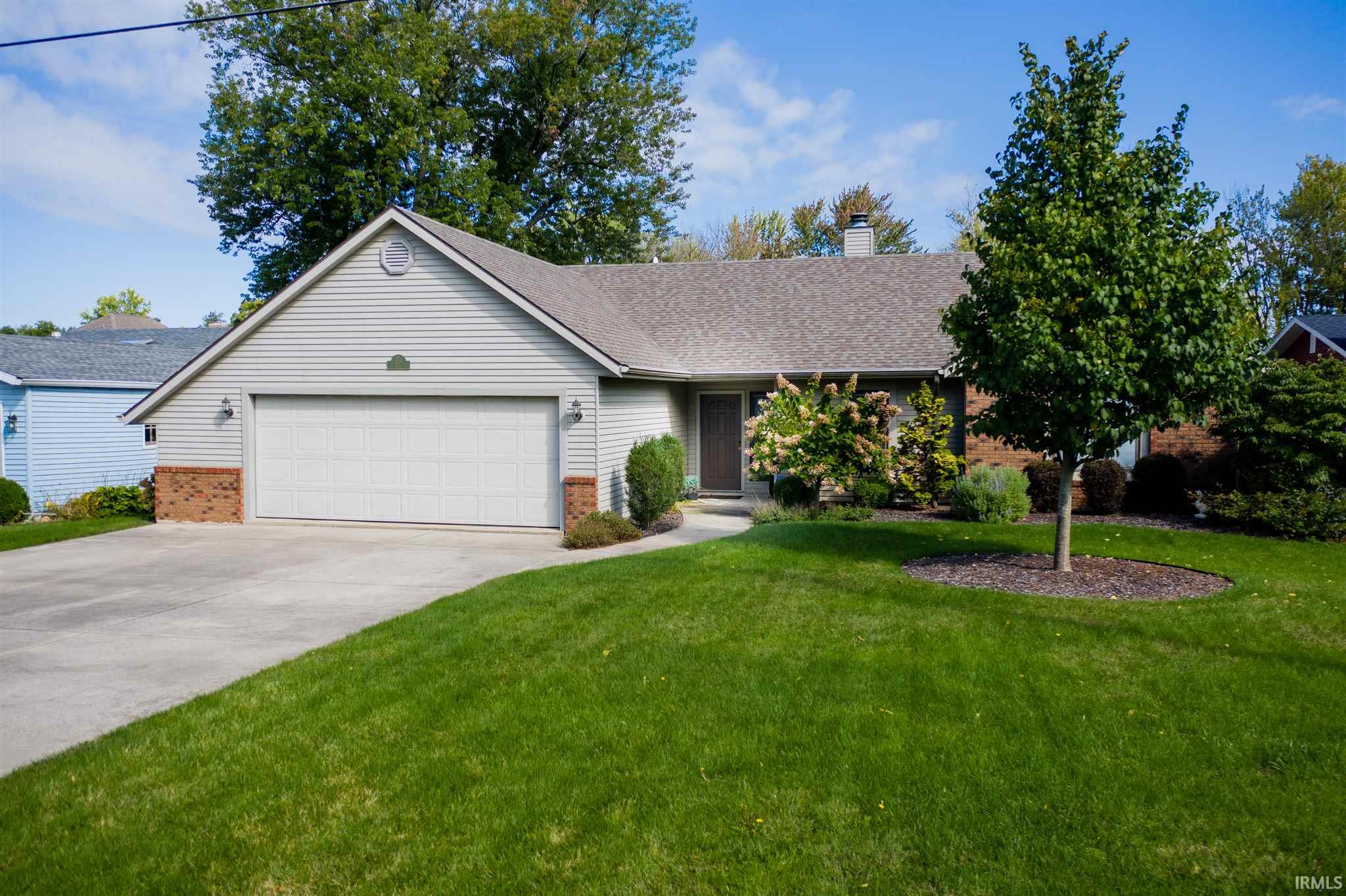 Lake Wawasee - Indiana Lake and Luxury Homes