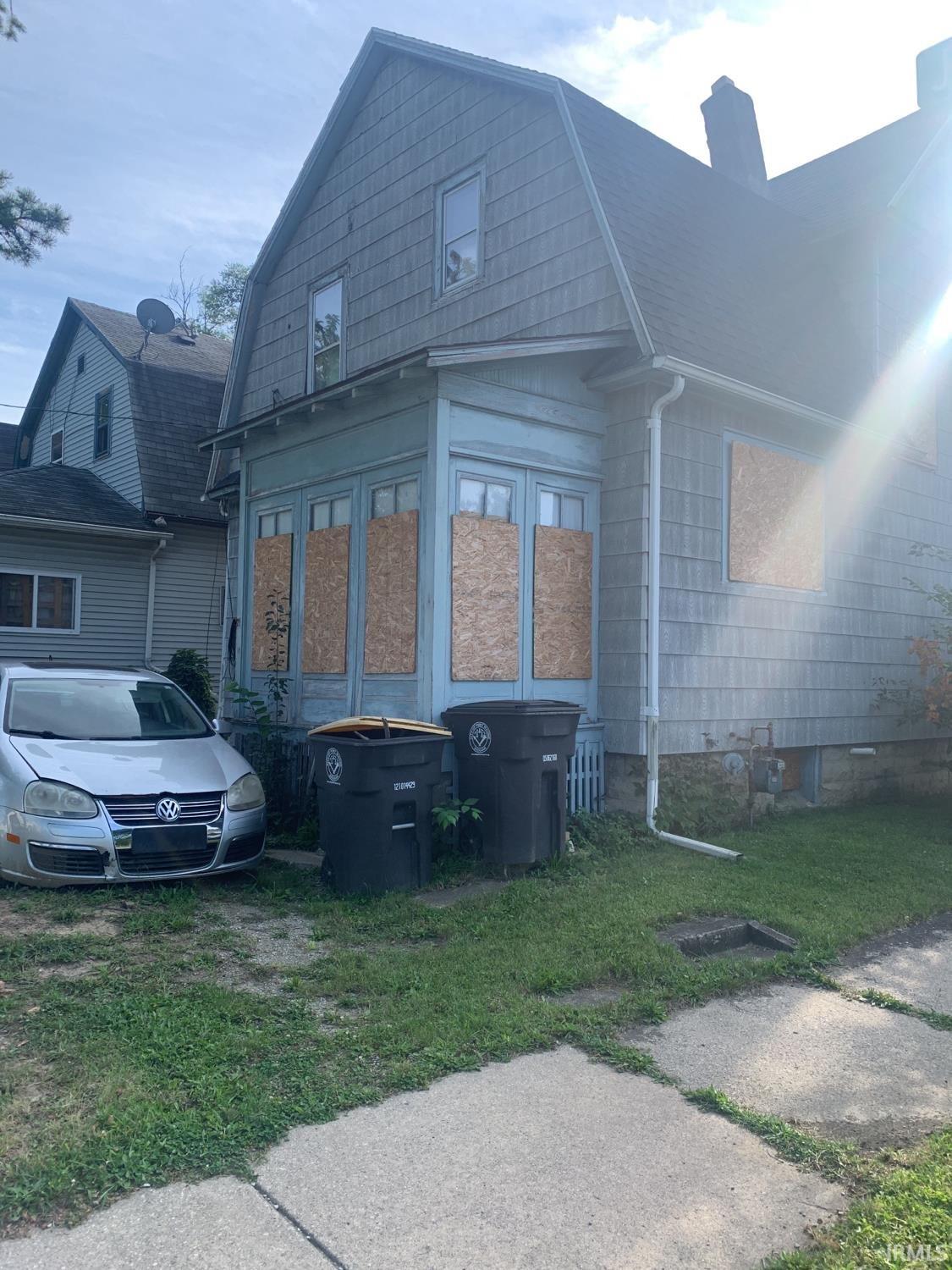 2801 Clinton