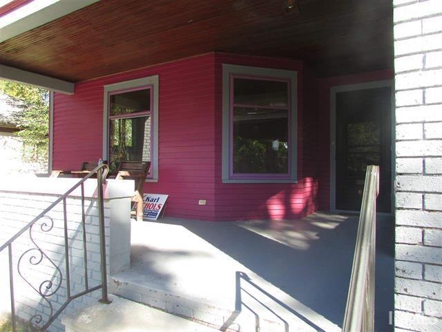 612 Cushing