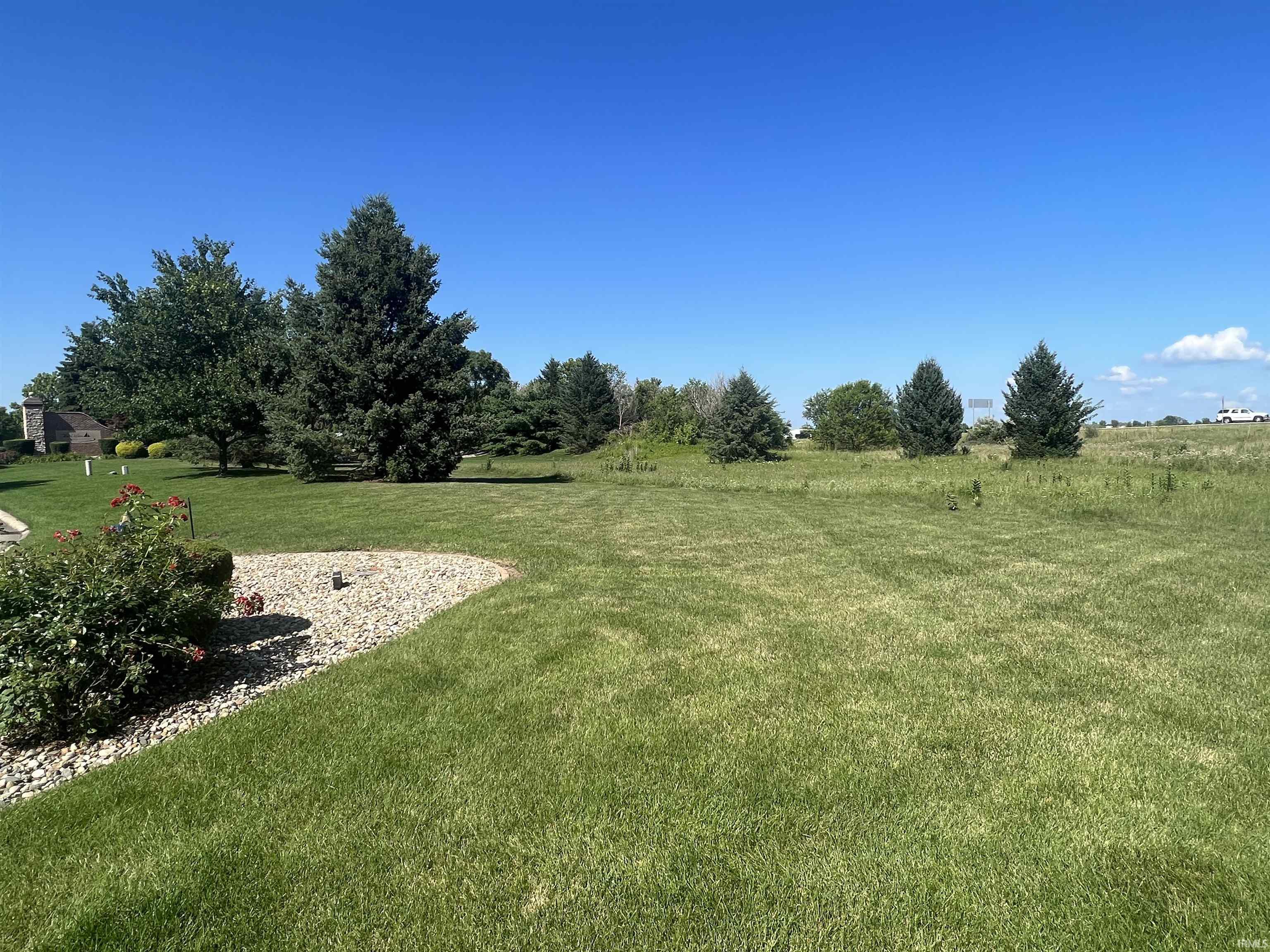 4528 Lake Blackthorn