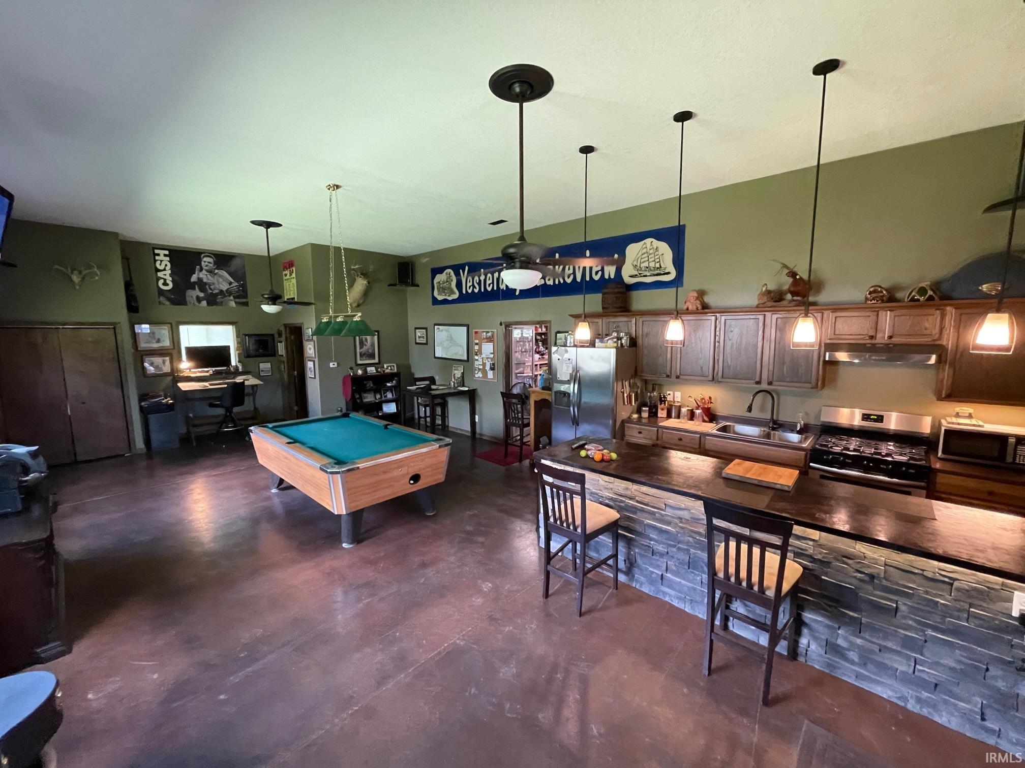 810 Mitchell