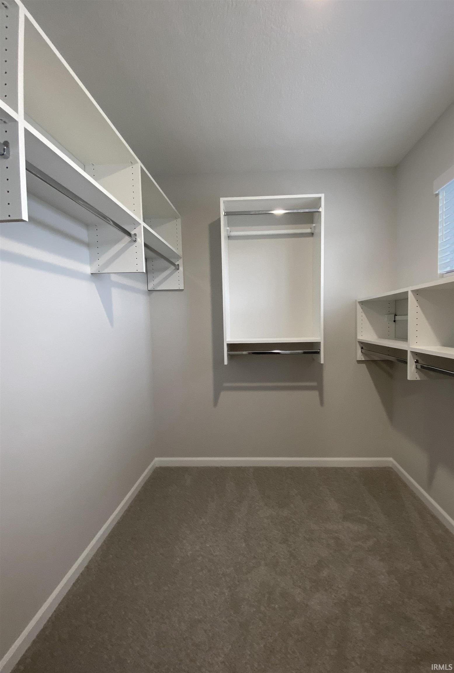 3593 Canal Square