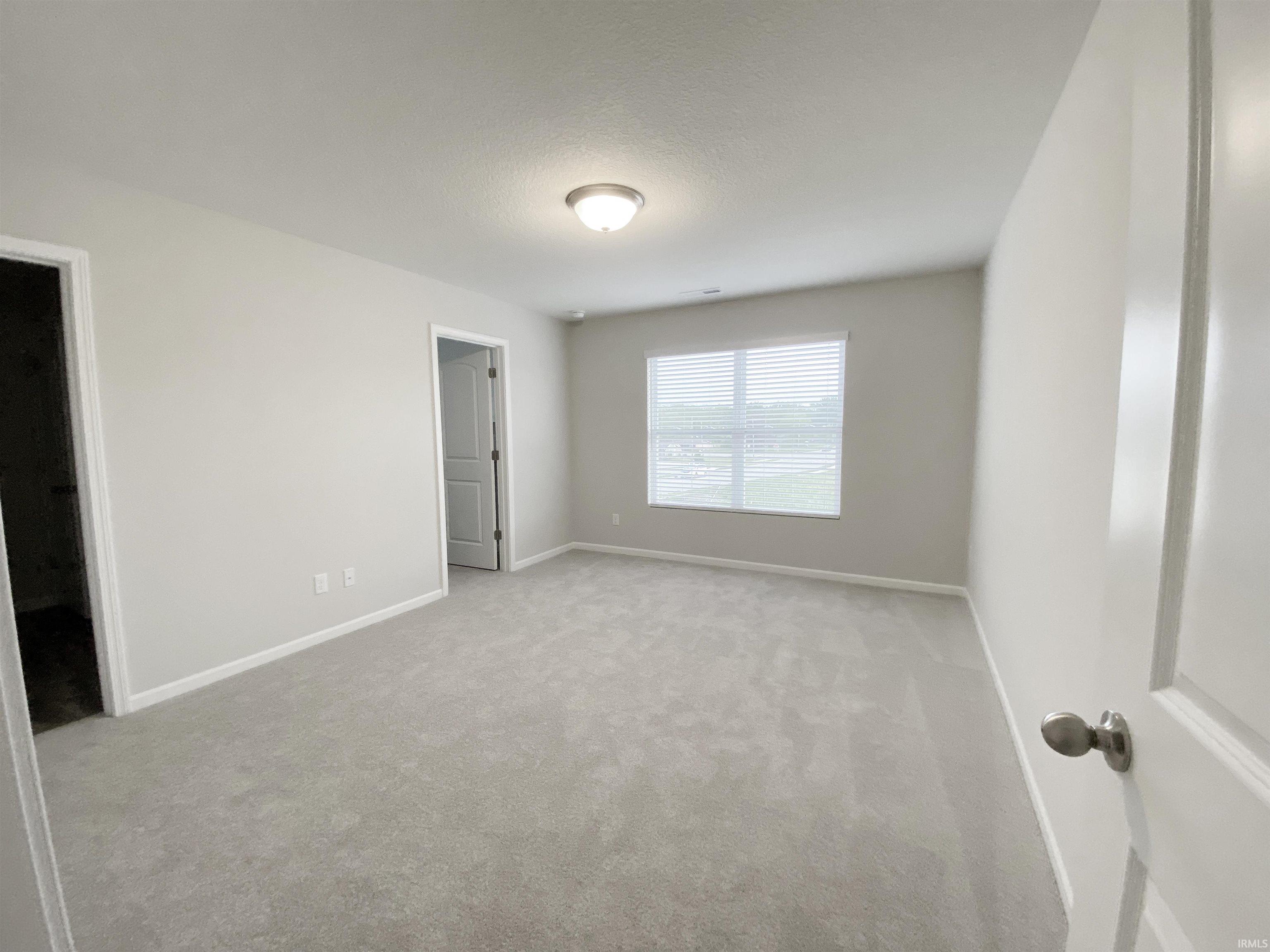 3593 Canal Square