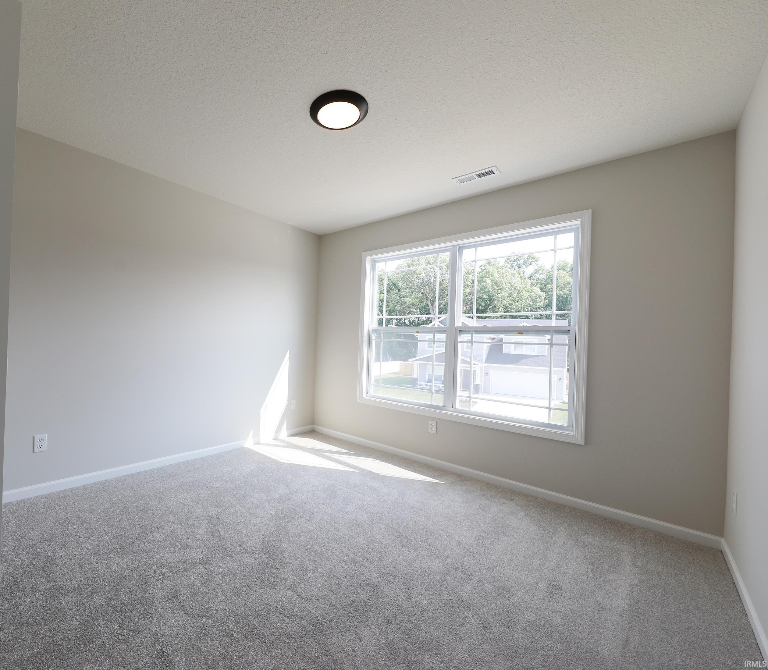 14398 Verona Lakes