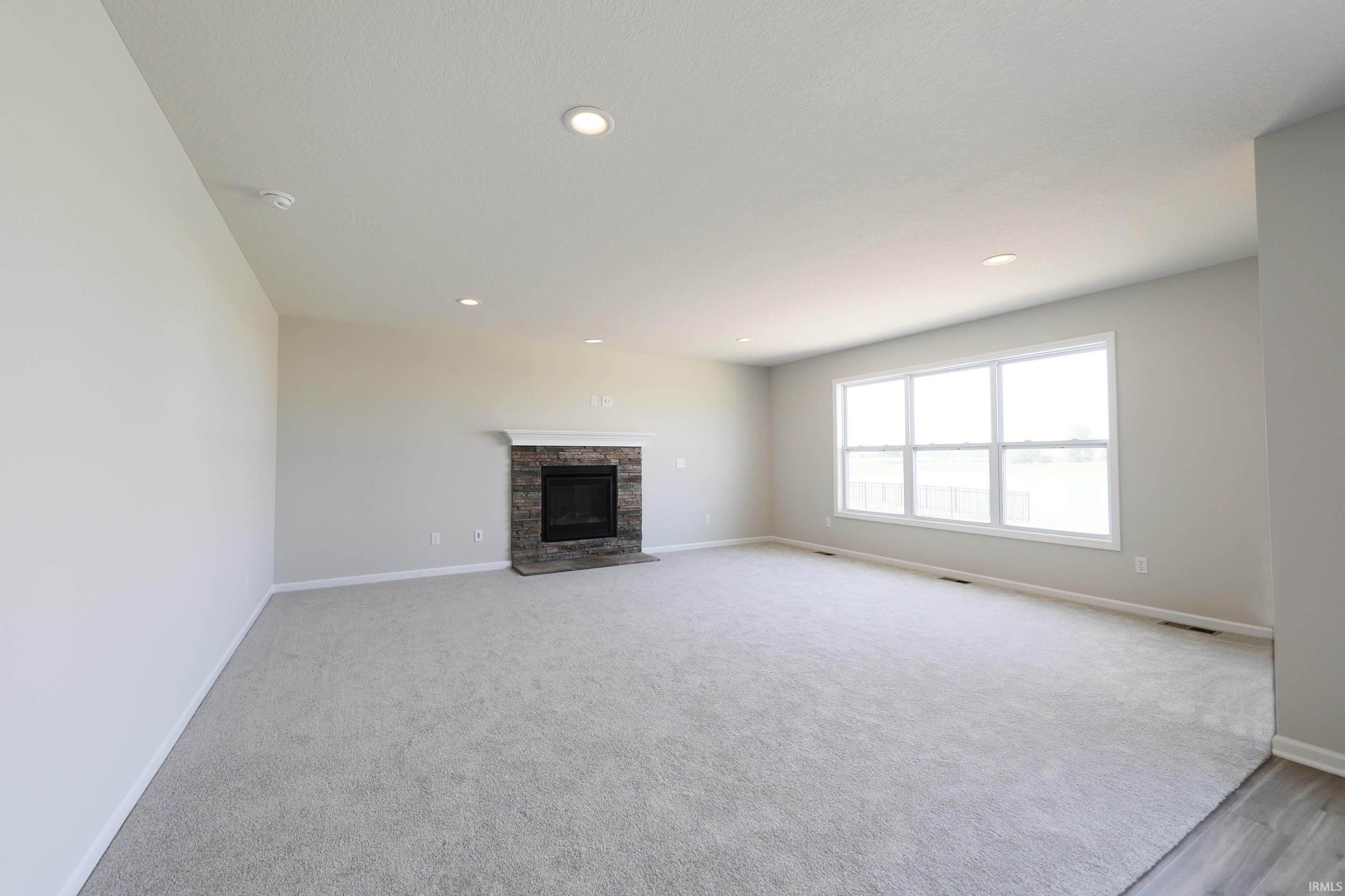 14398 Verona Lakes