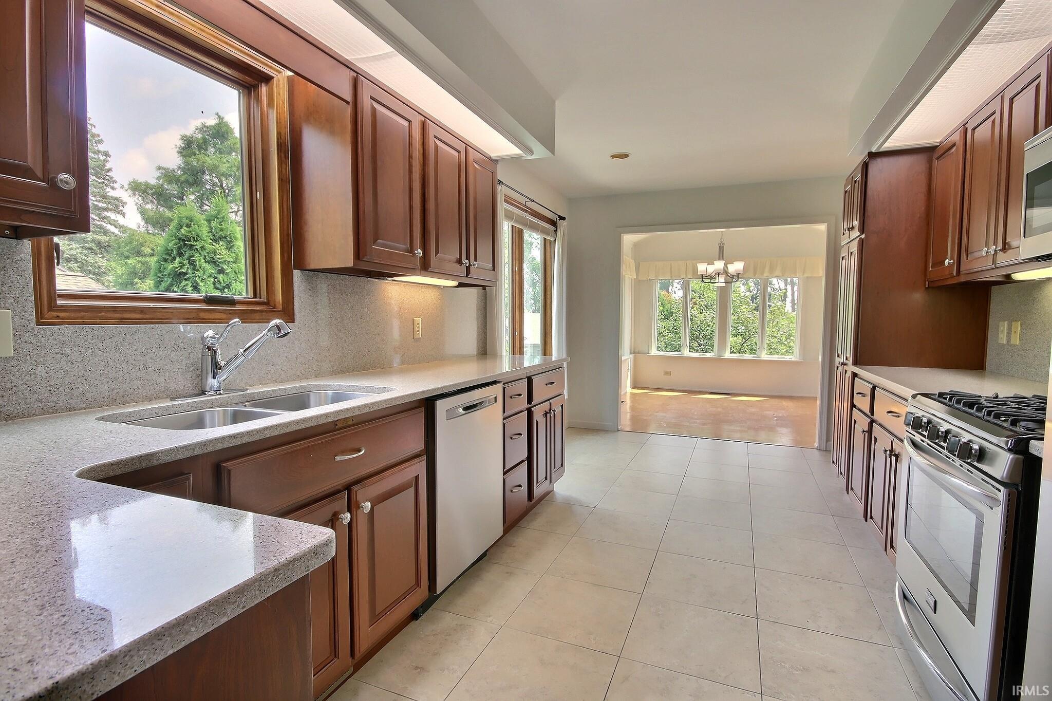 6716 Canal Pointe