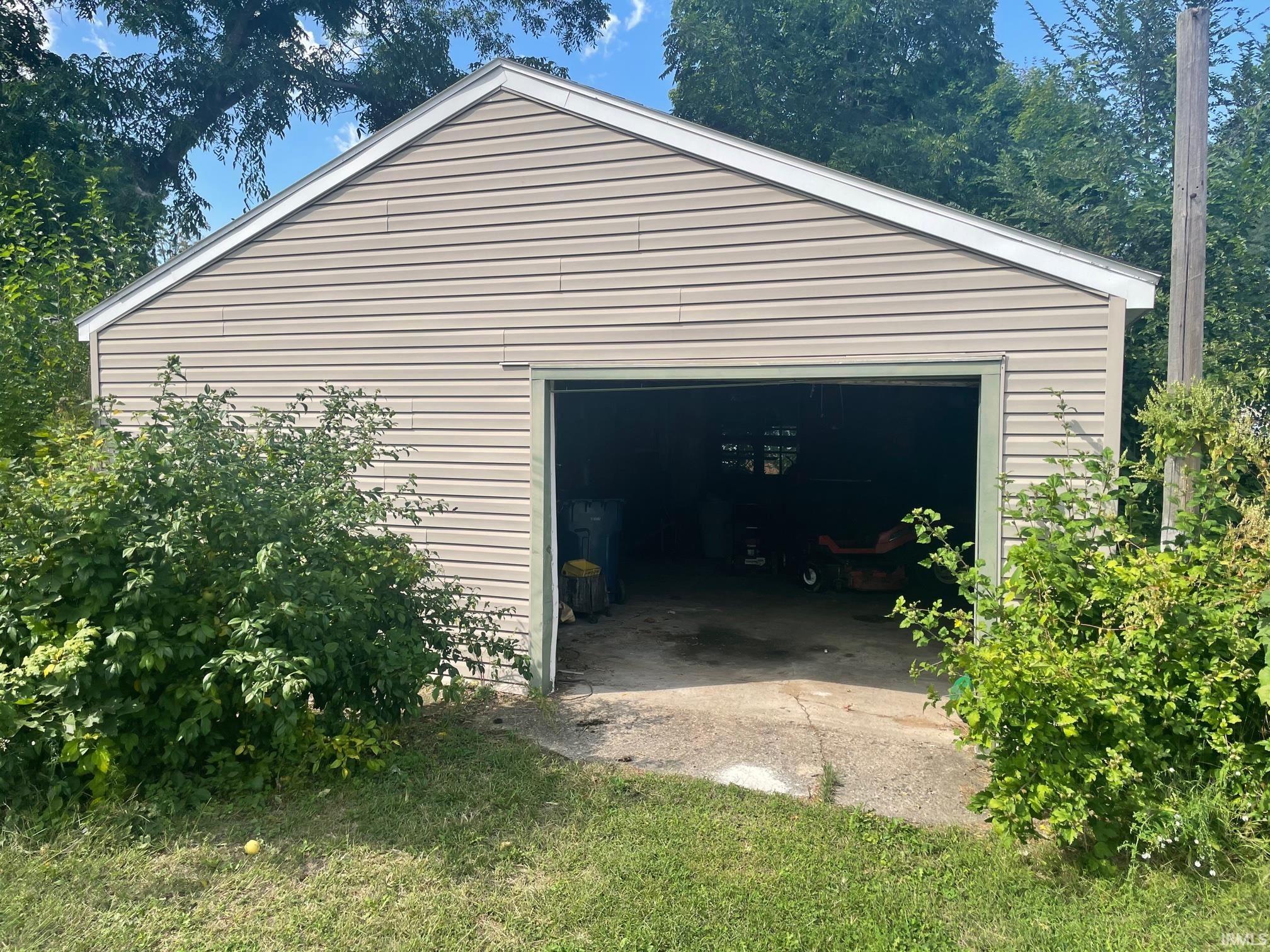 606 Indiana