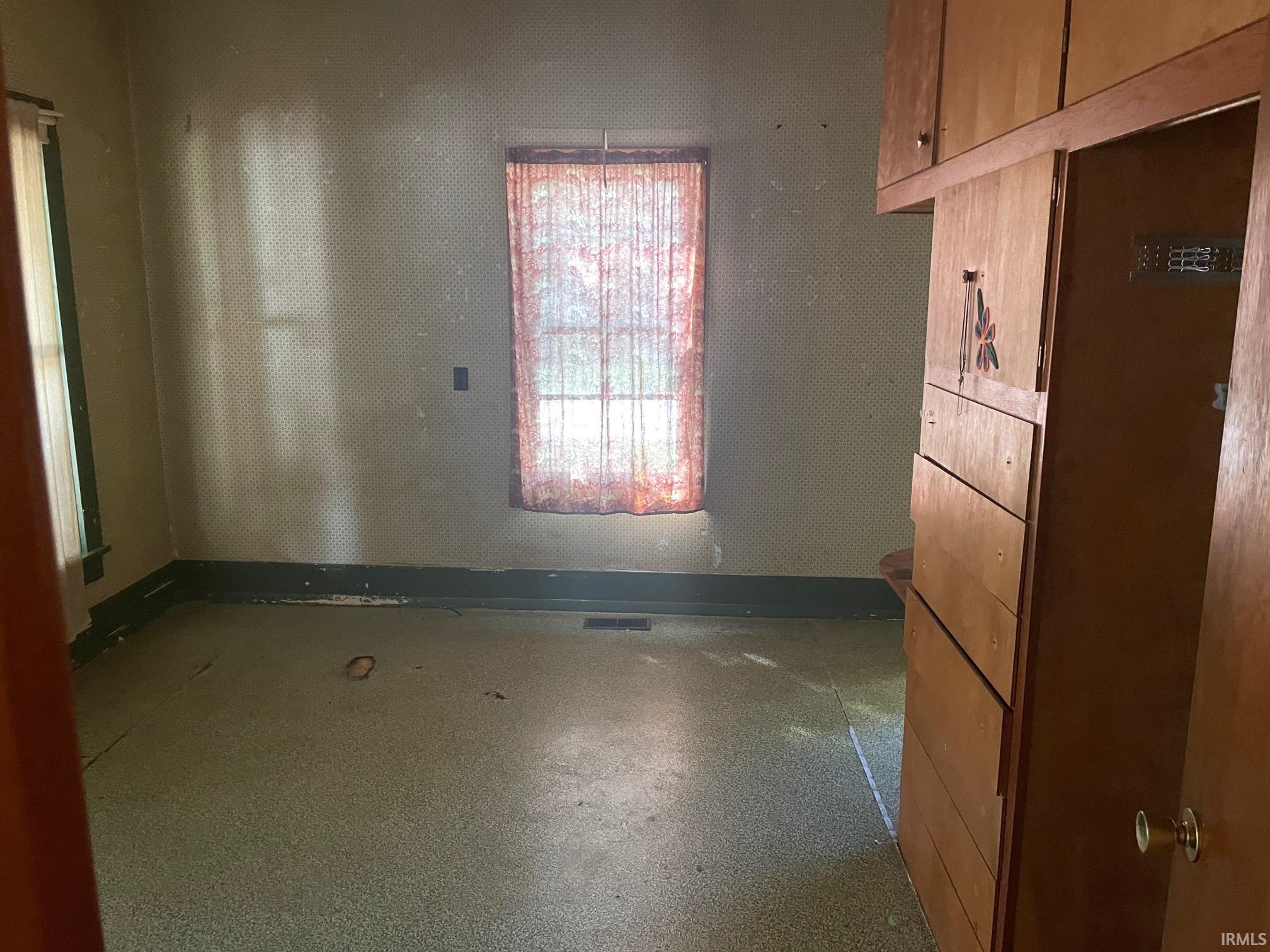 606 Indiana