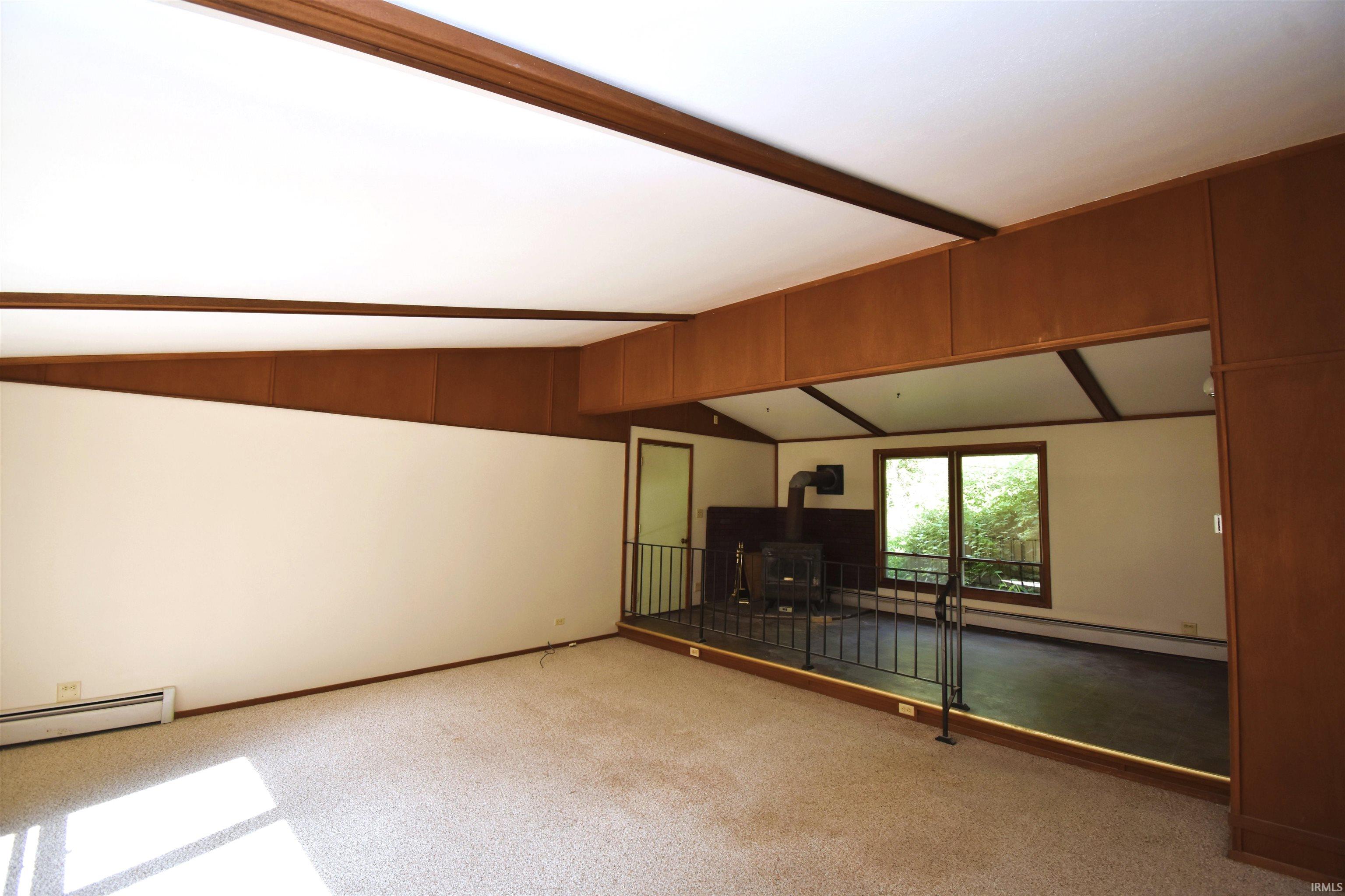 8332 525 West