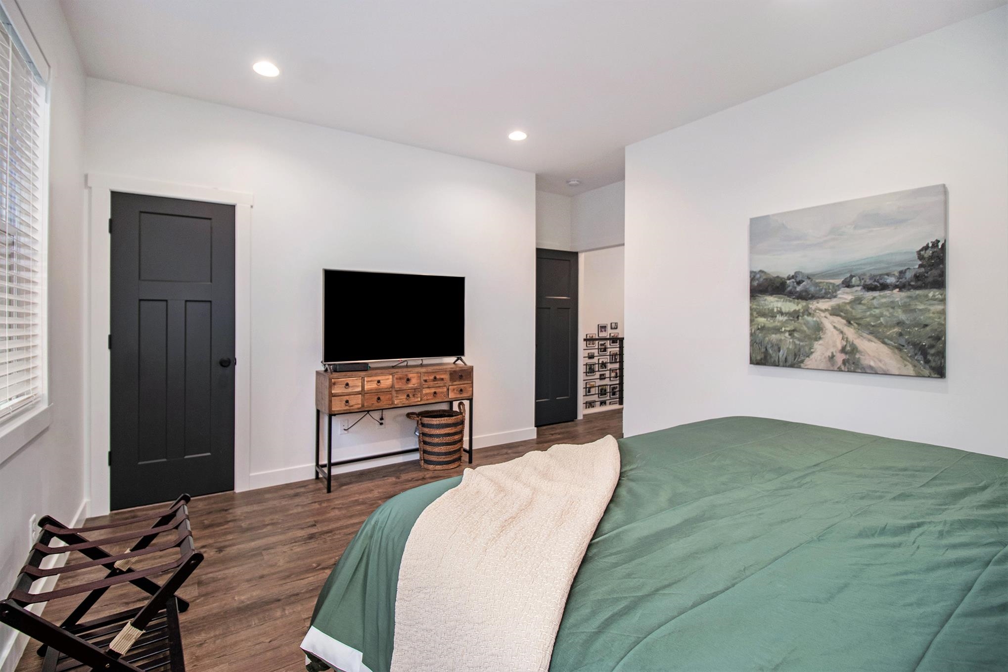 1123 Lawrence