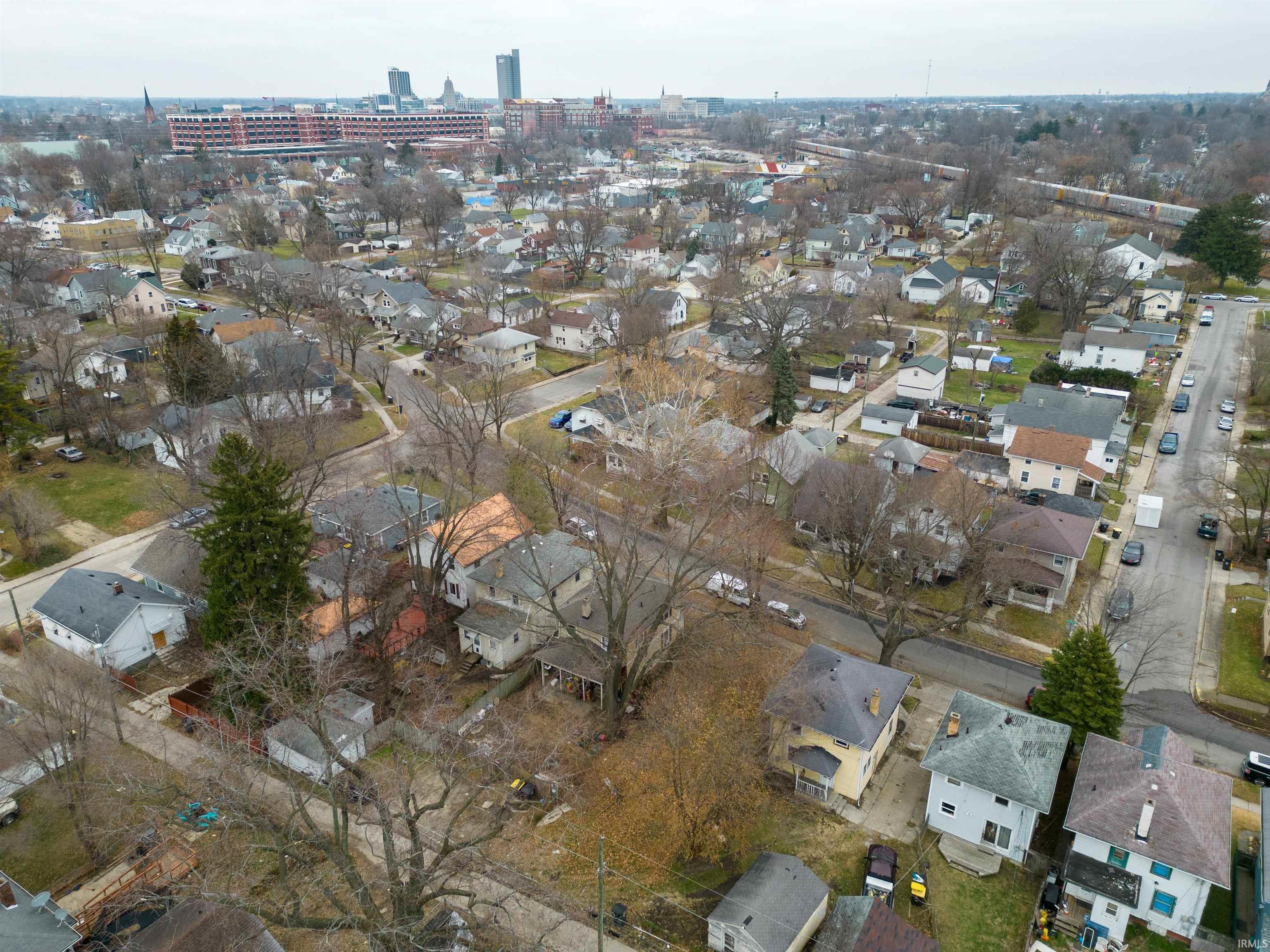 2122 Thompson