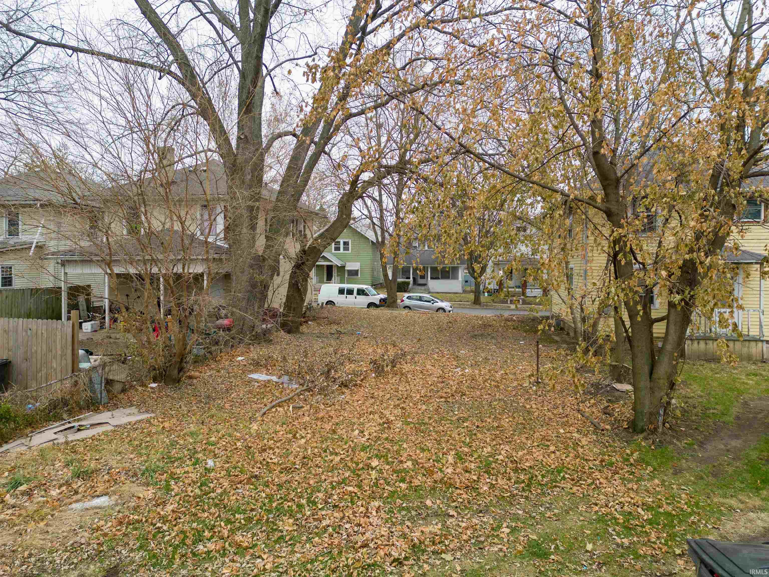 2122 Thompson