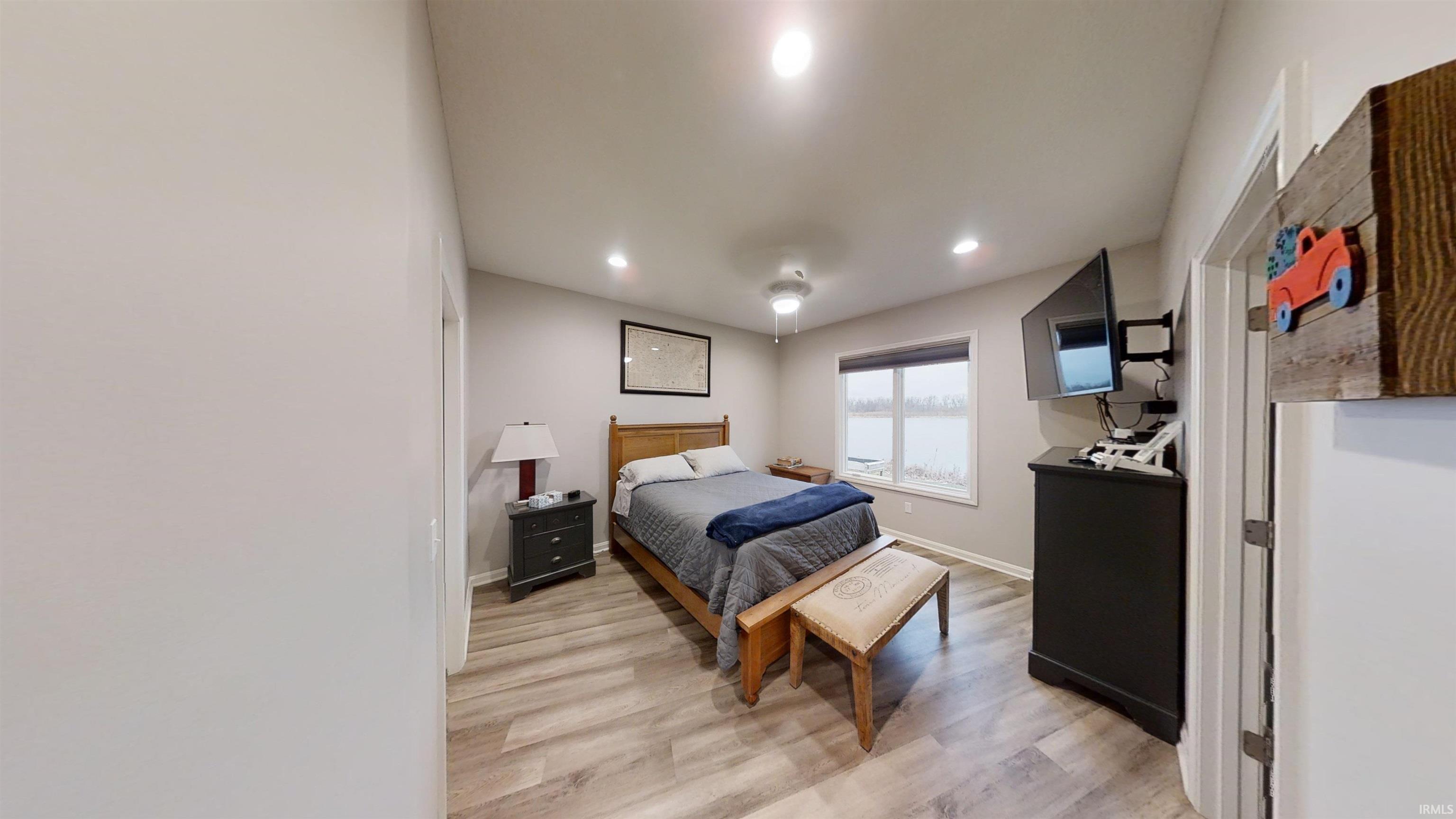 5425 Groveland