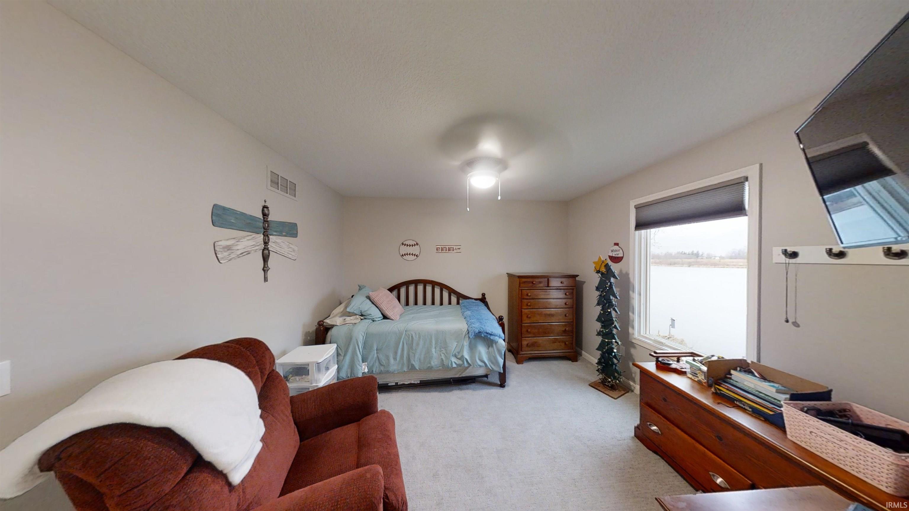 5425 Groveland