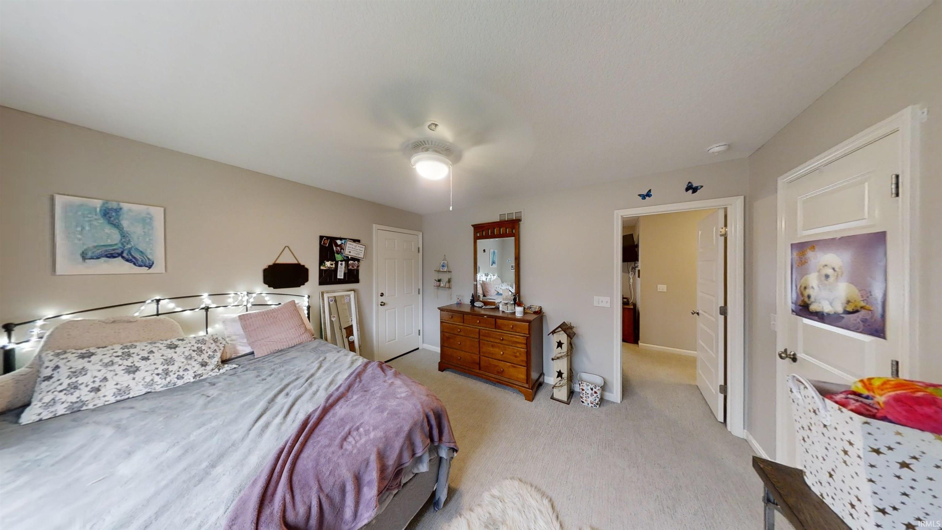 5425 Groveland