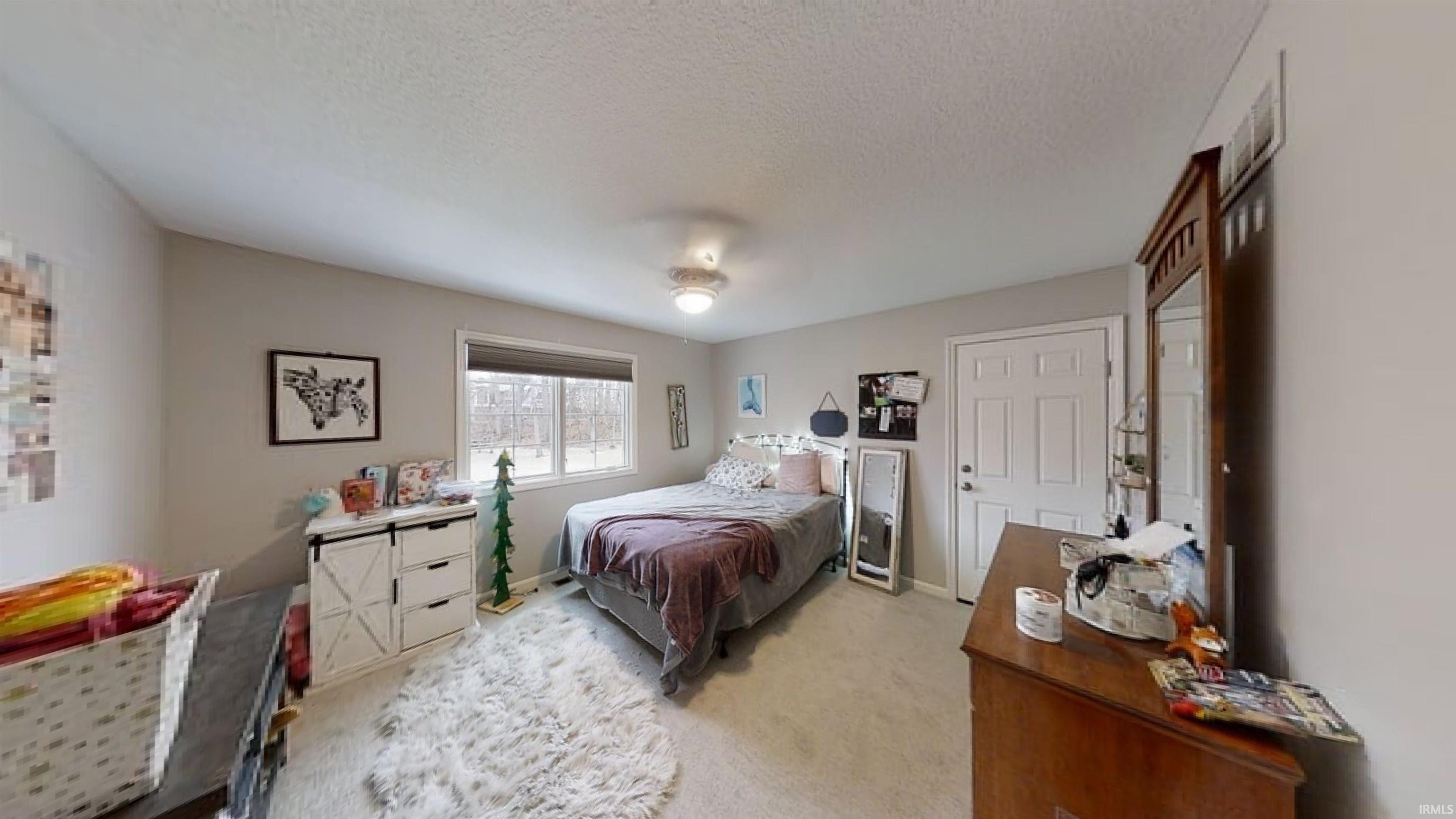 5425 Groveland