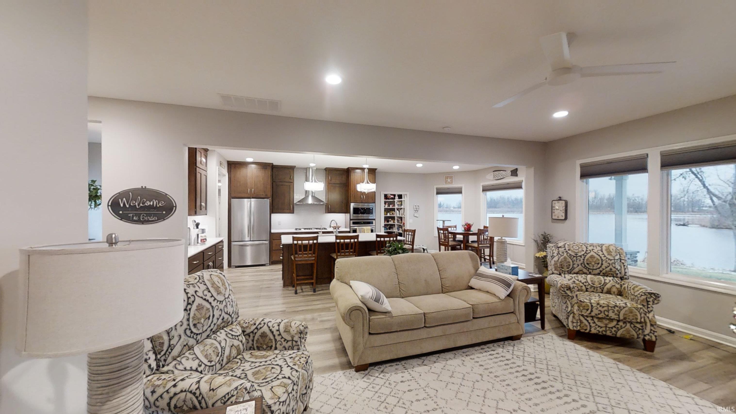 5425 Groveland