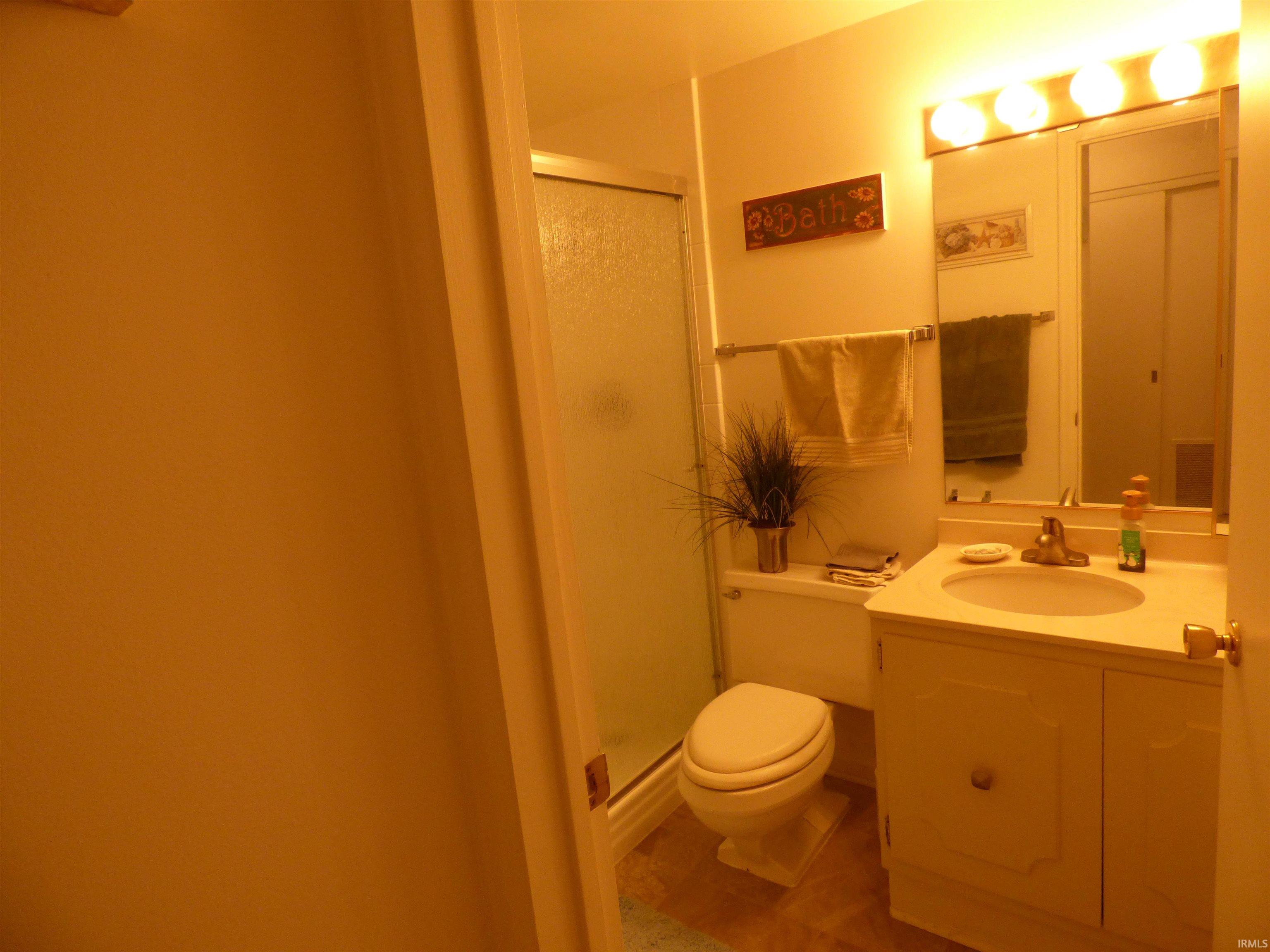 1077 Greenleaf, Apt 112