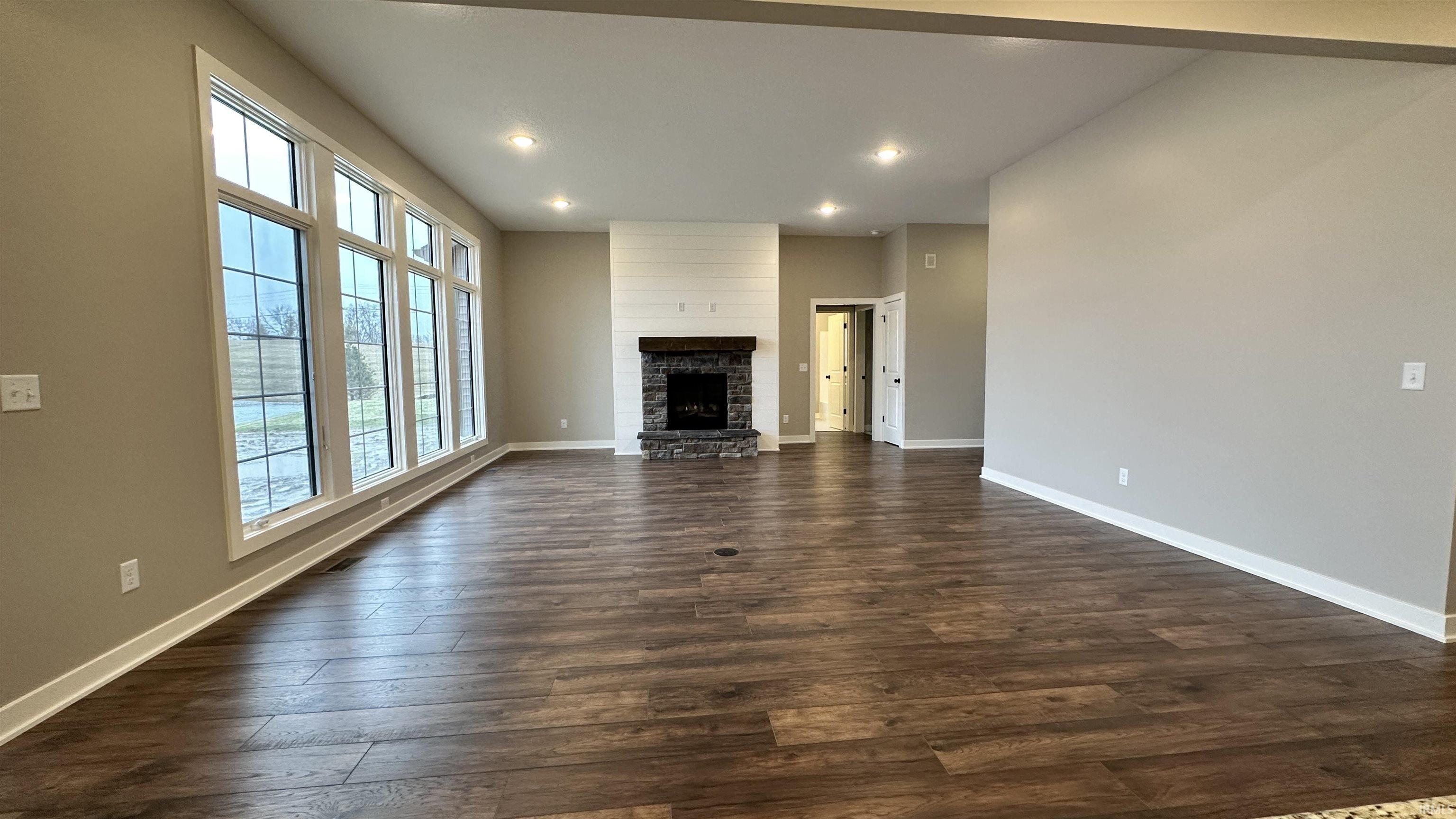 663 Sandringham, Apt 21 Balmoral