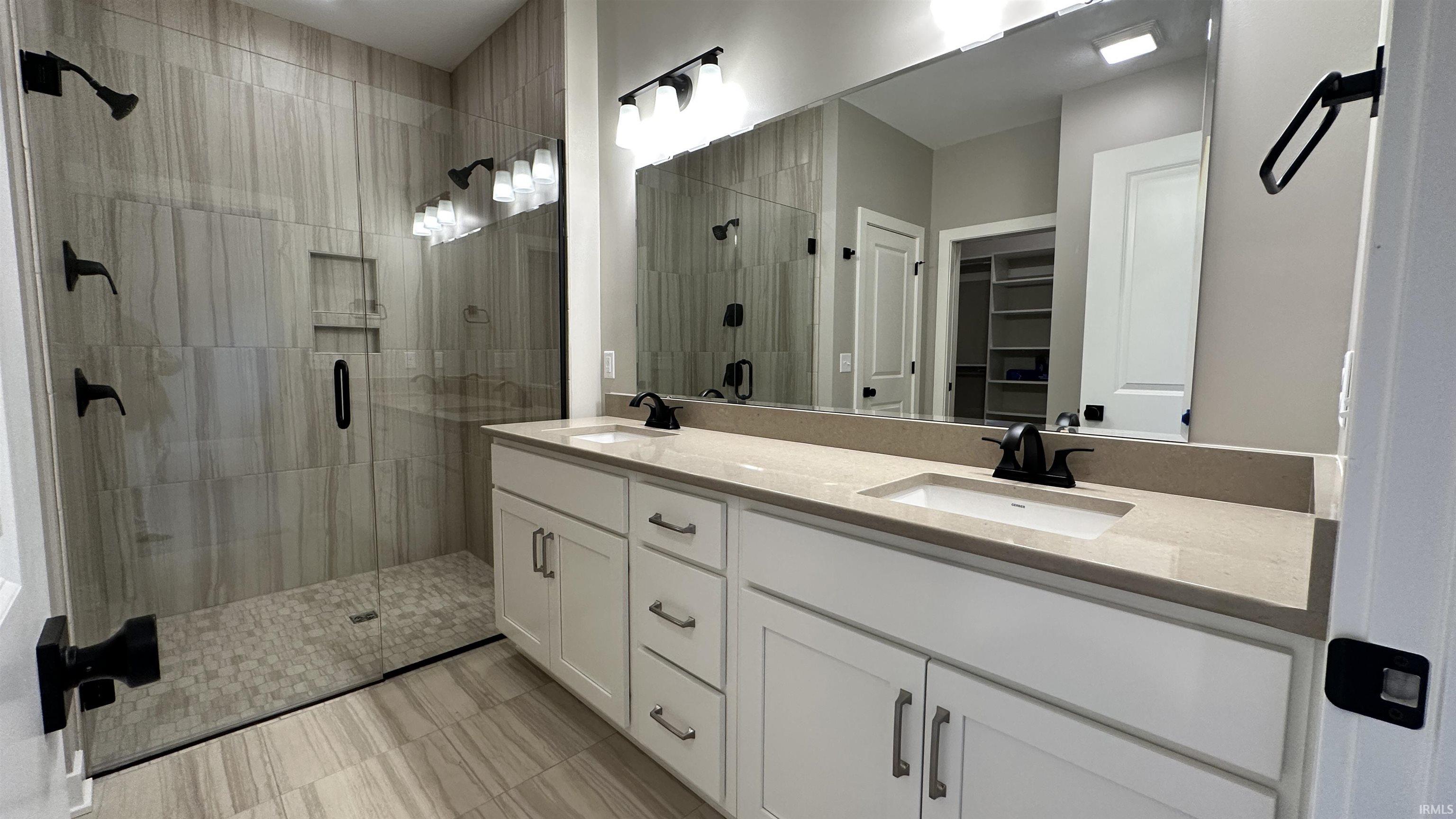 663 Sandringham, Apt 21 Balmoral