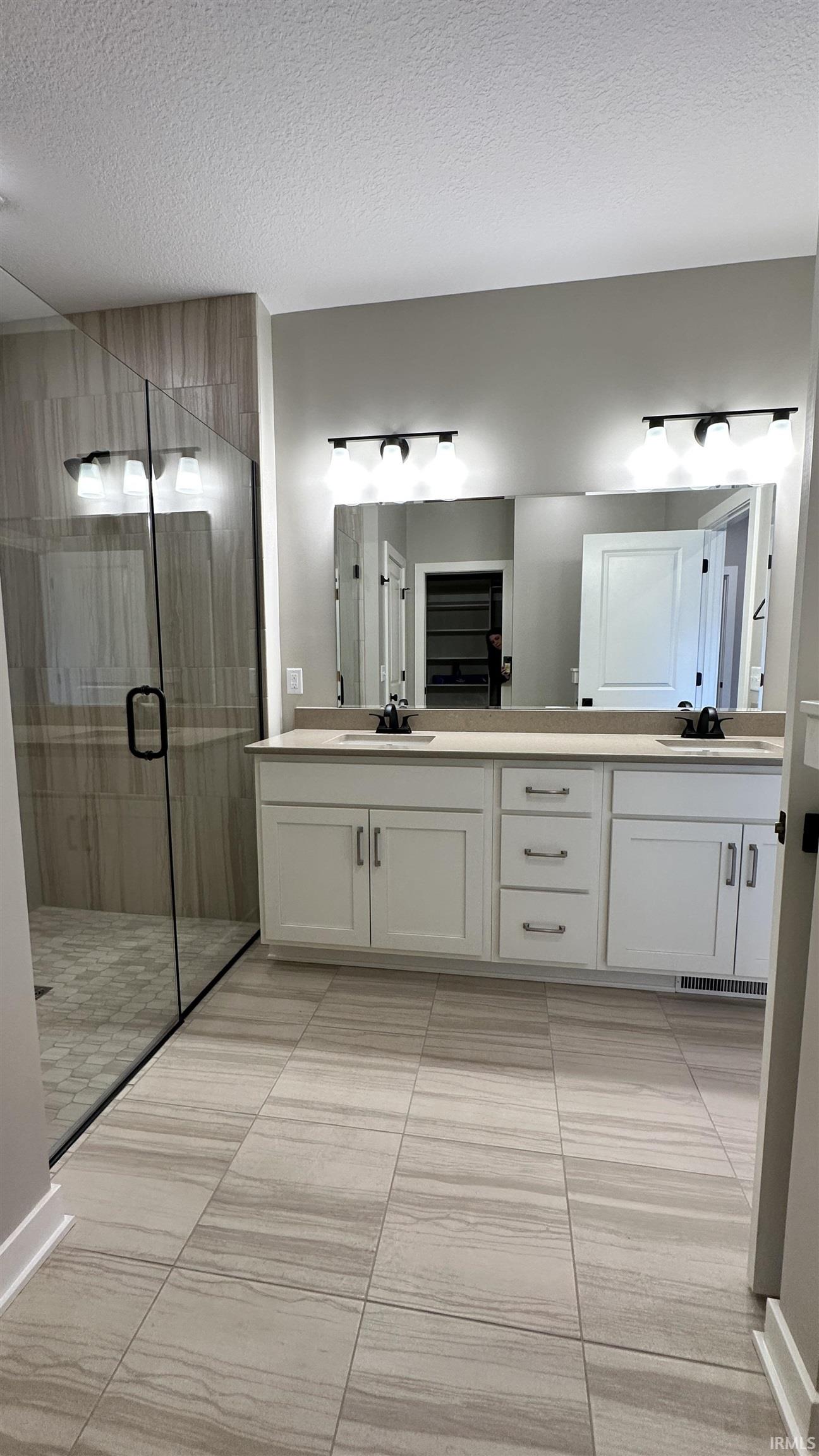 663 Sandringham, Apt 21 Balmoral
