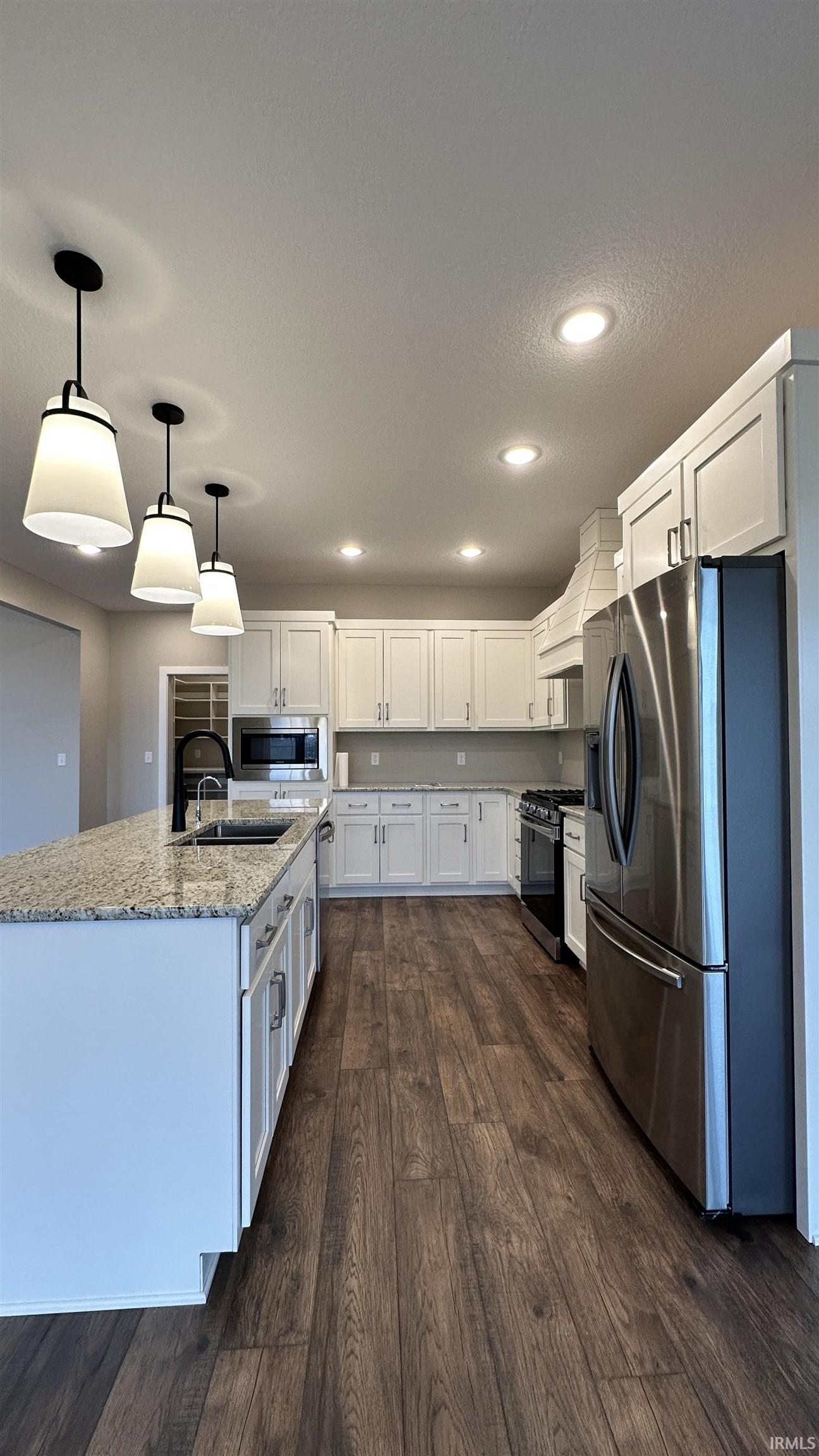 663 Sandringham, Apt 21 Balmoral