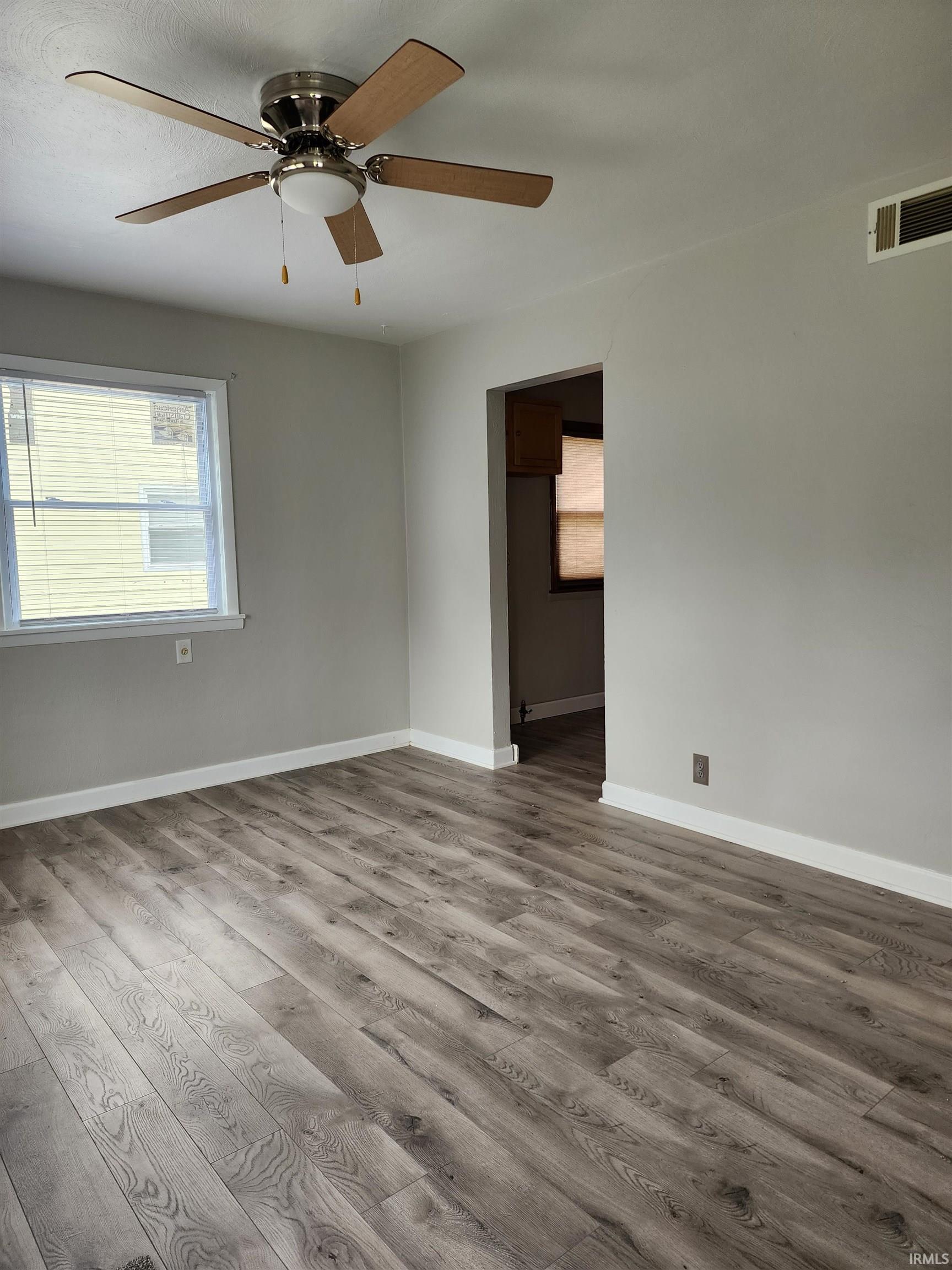 930 Birchwood