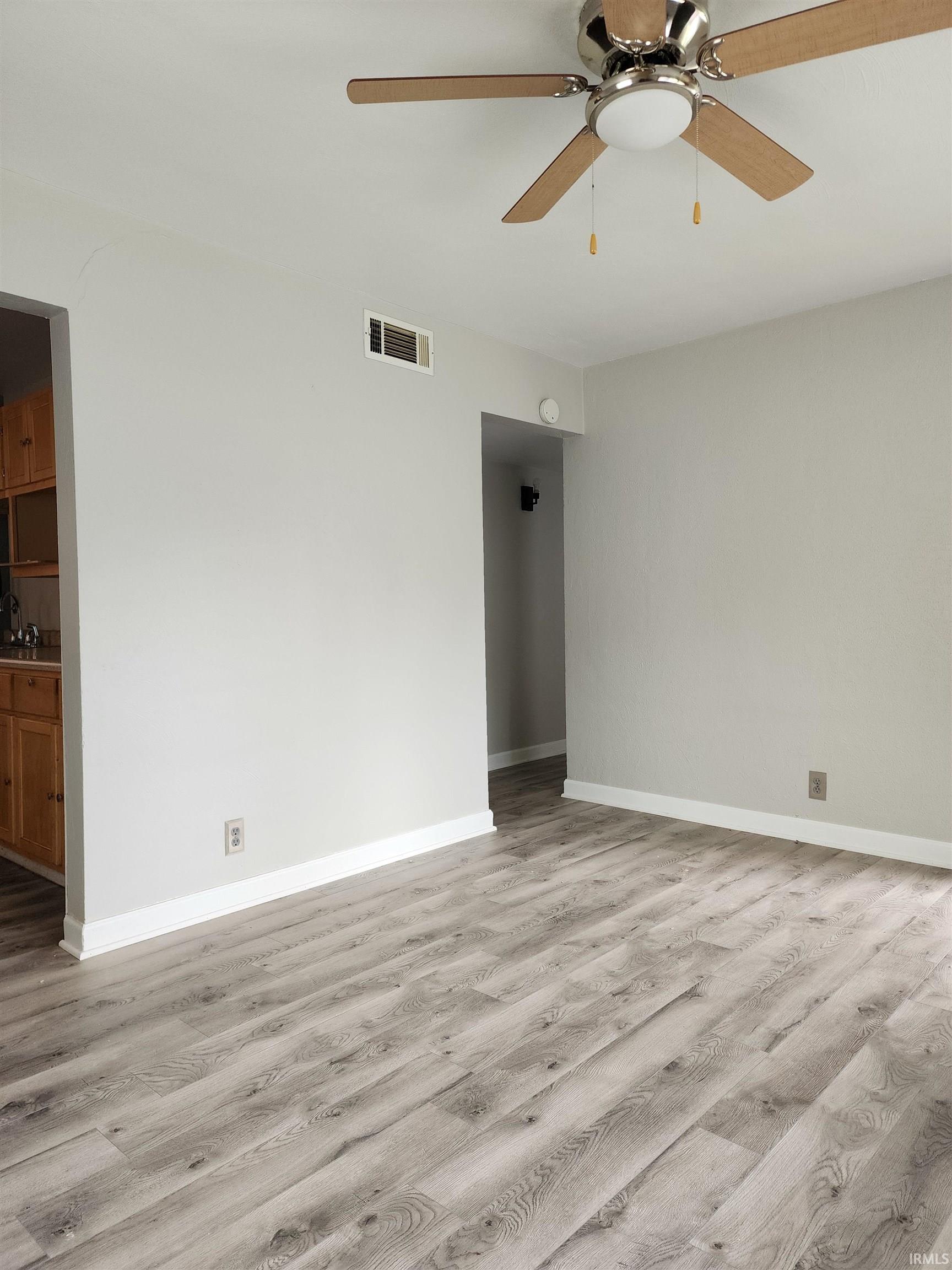 930 Birchwood