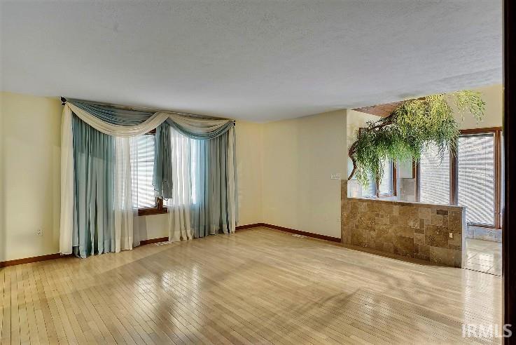 1656 500 West