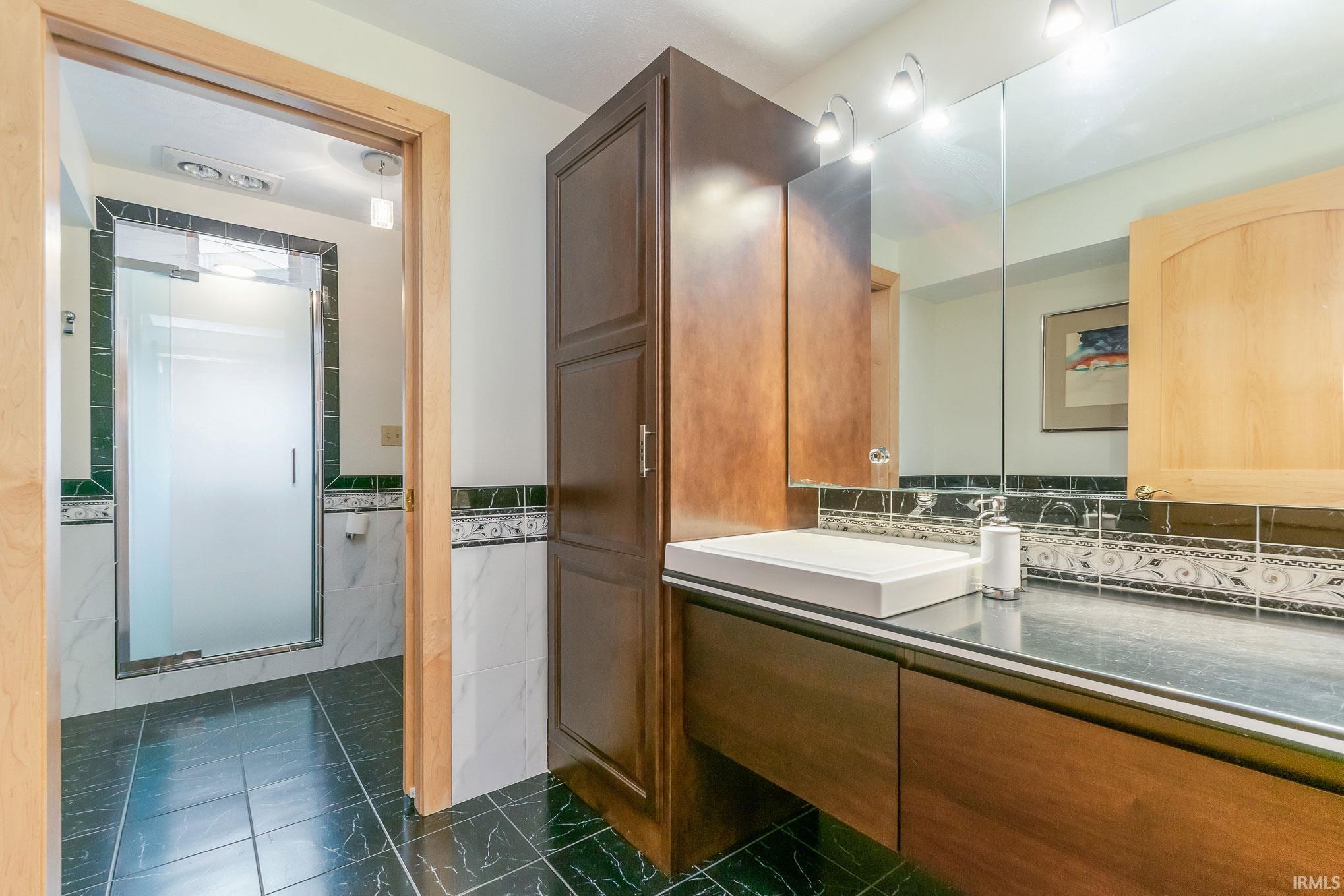 1739 Riverside
