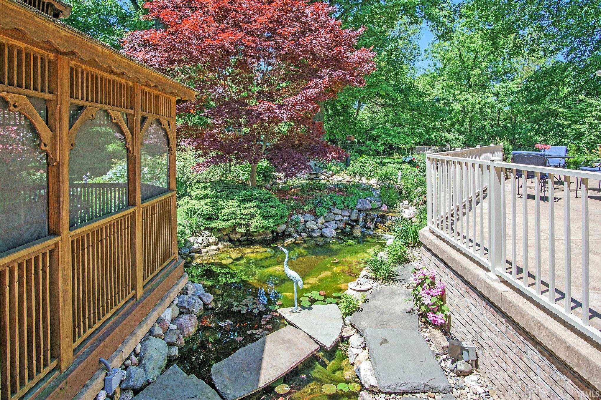 1739 Riverside