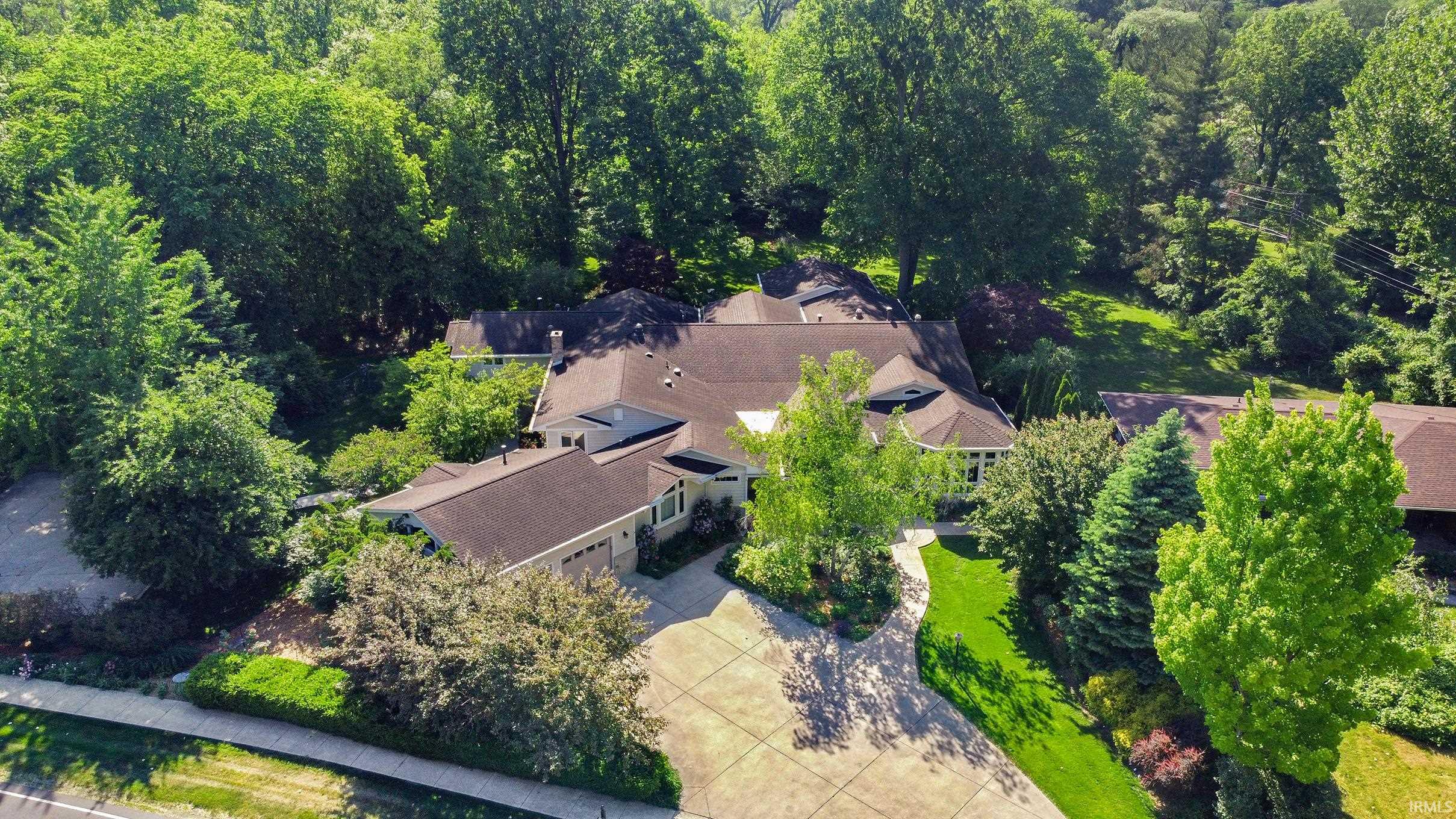 1739 Riverside