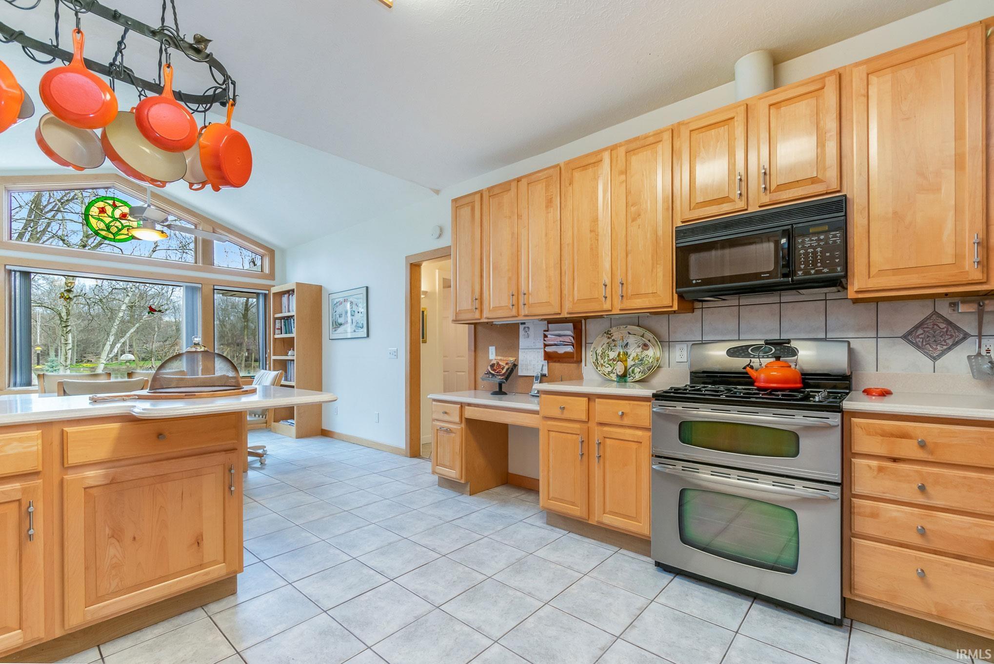 1739 Riverside