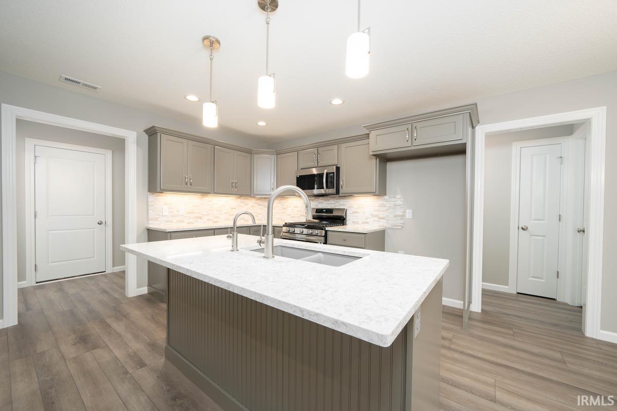 12125 Long Meadow