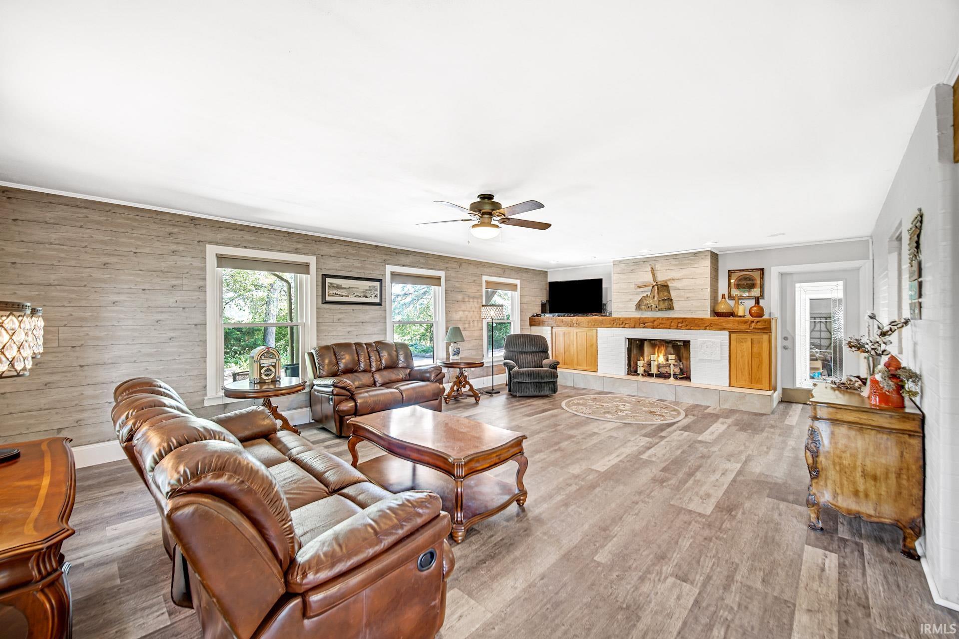 2822 Barrett