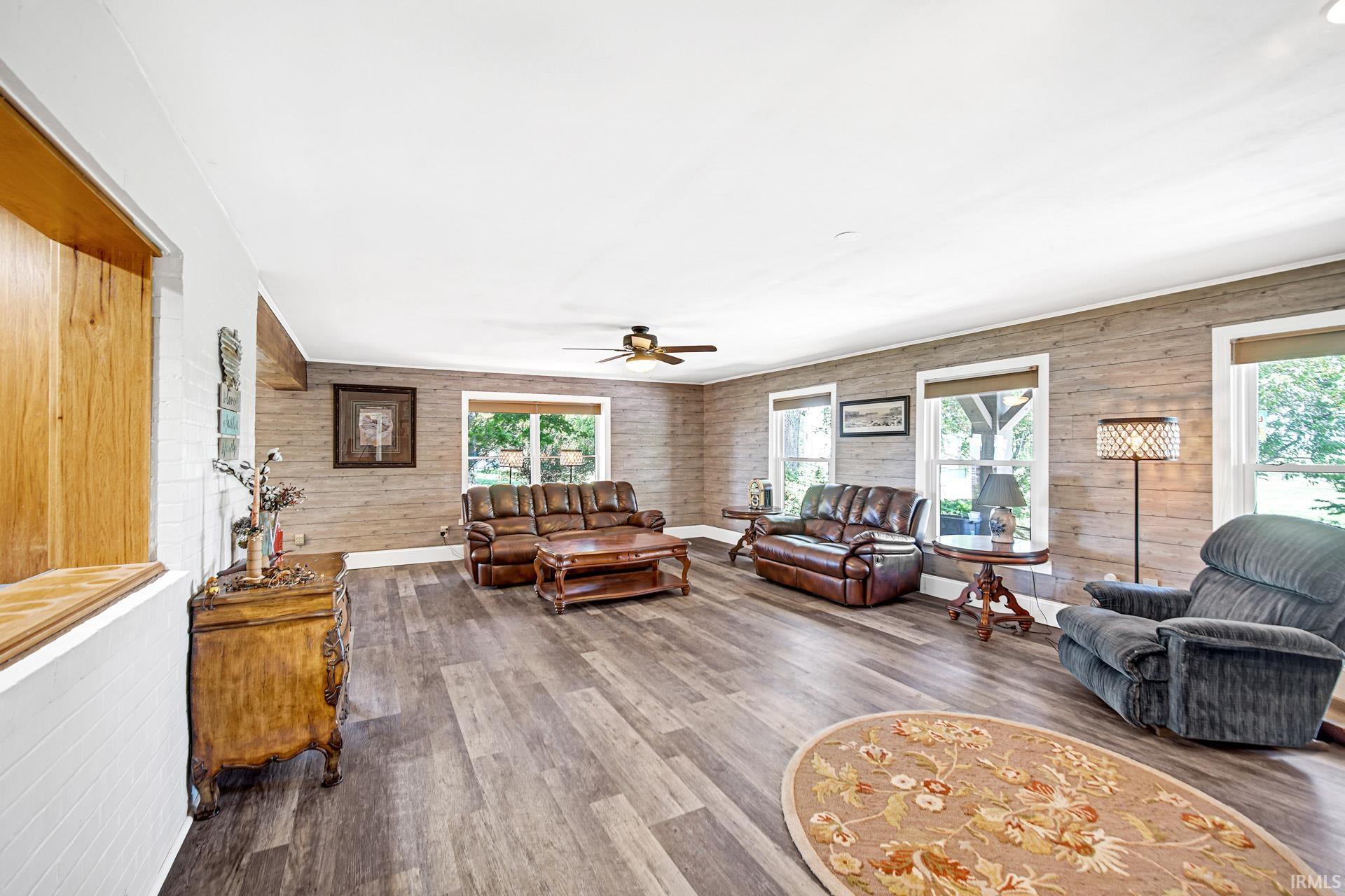 2822 Barrett