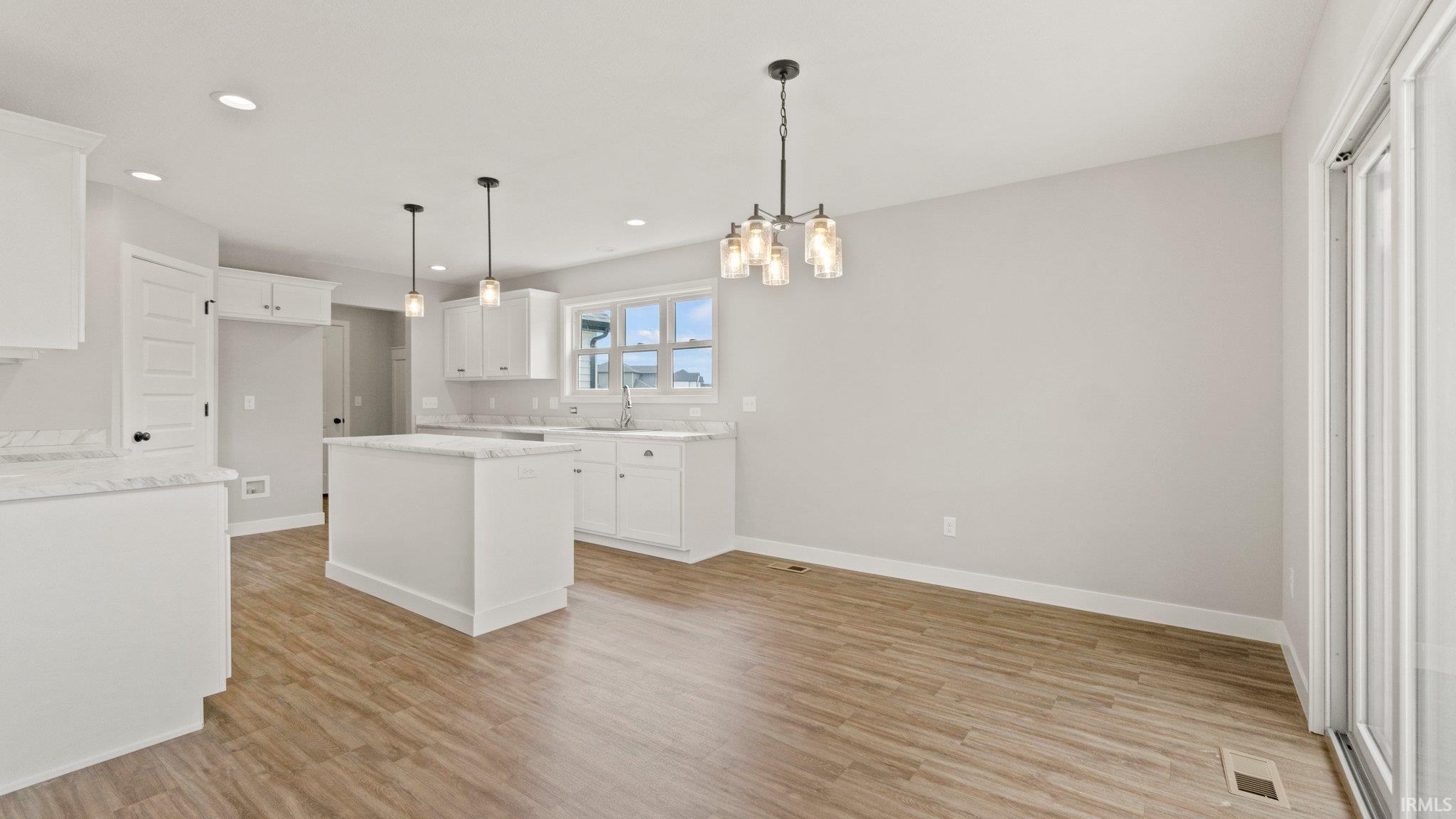 1293 Arthur Heights