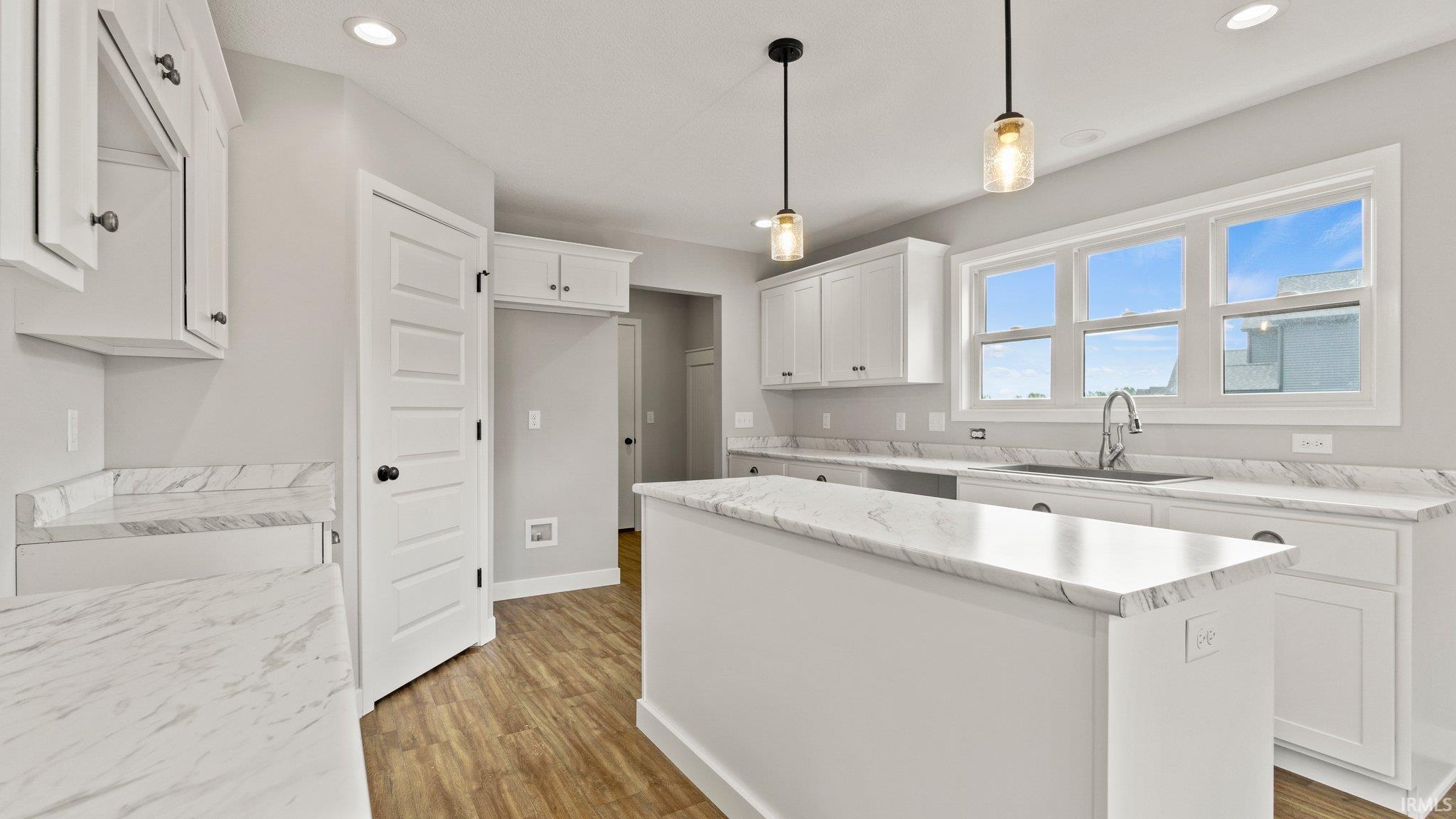 1293 Arthur Heights