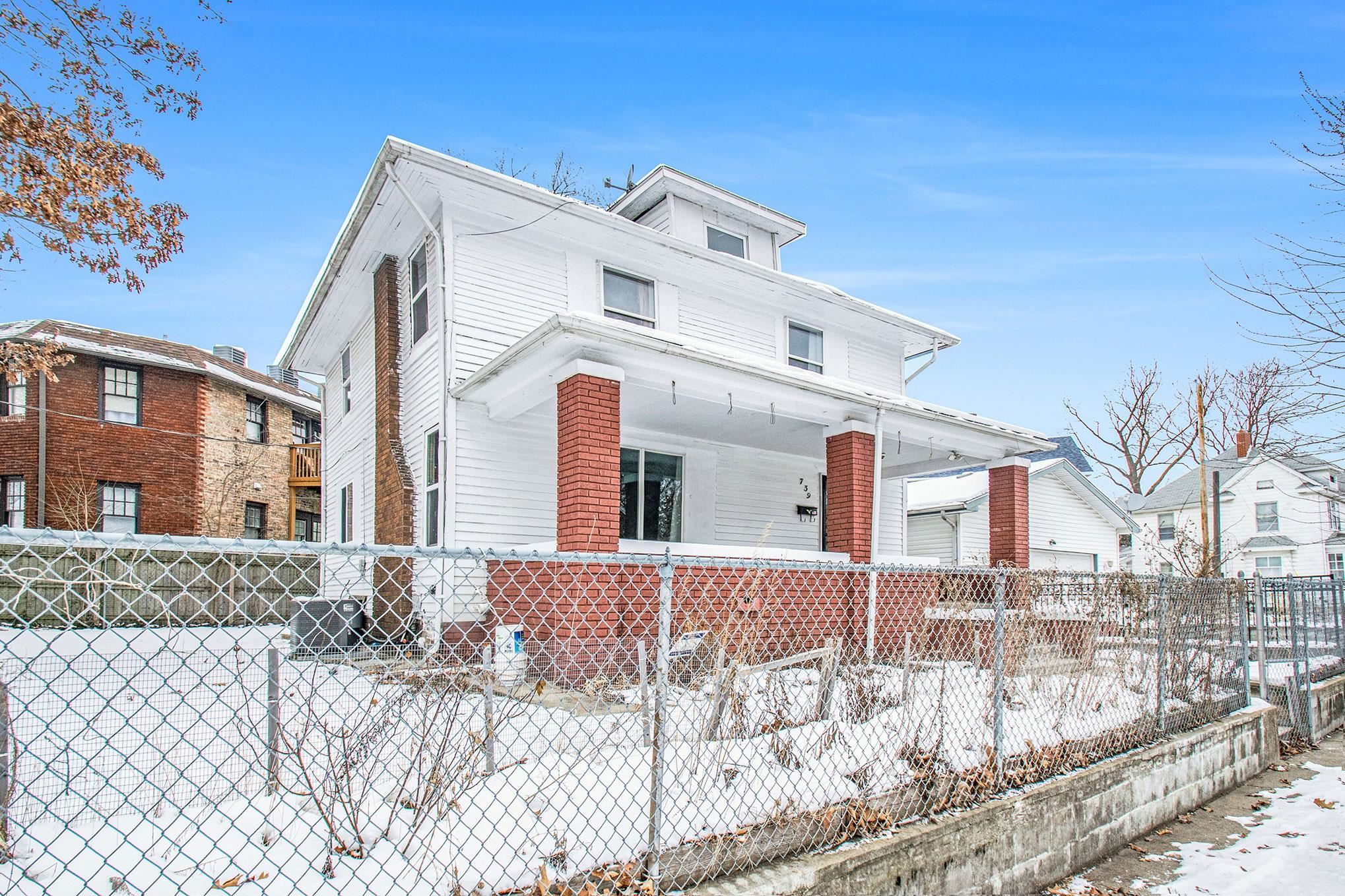 739 Leland