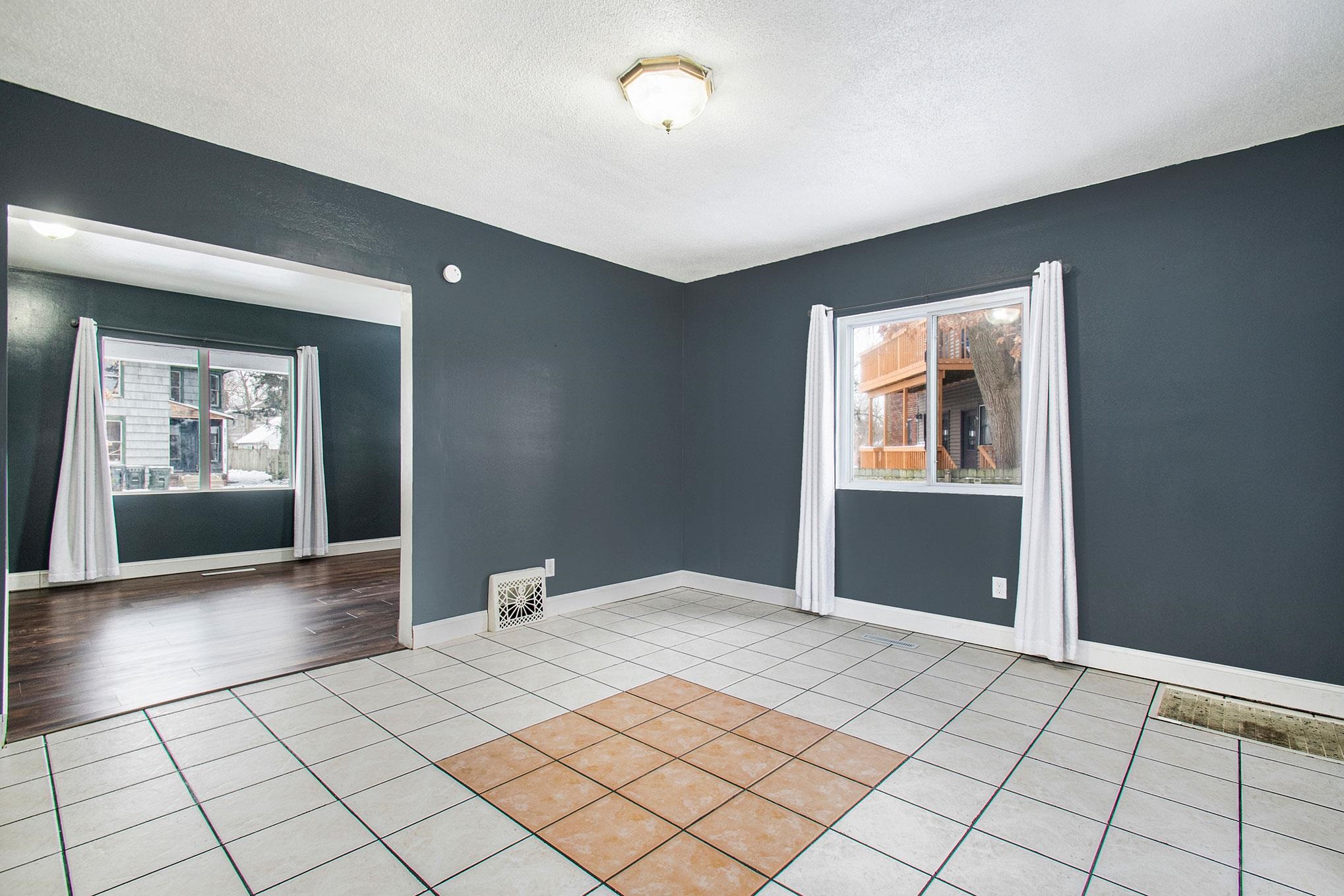 739 Leland