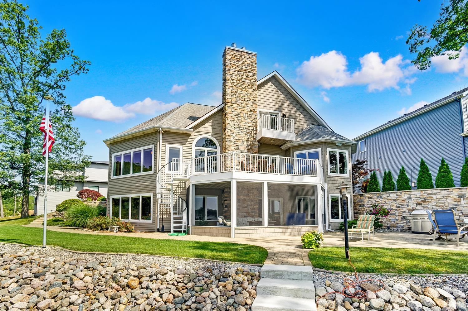 140 Lane 270a Hamilton Lake